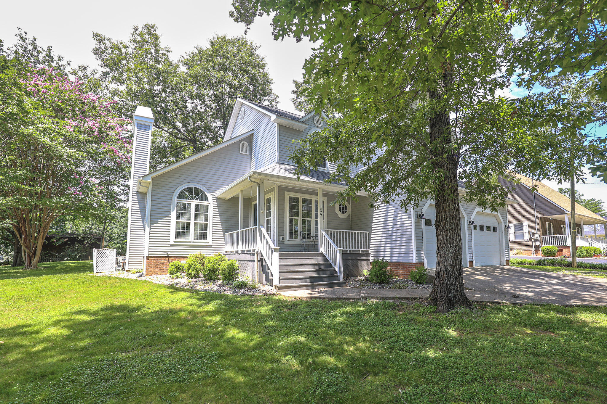139 Sir Rogers Drive Property Photo 3