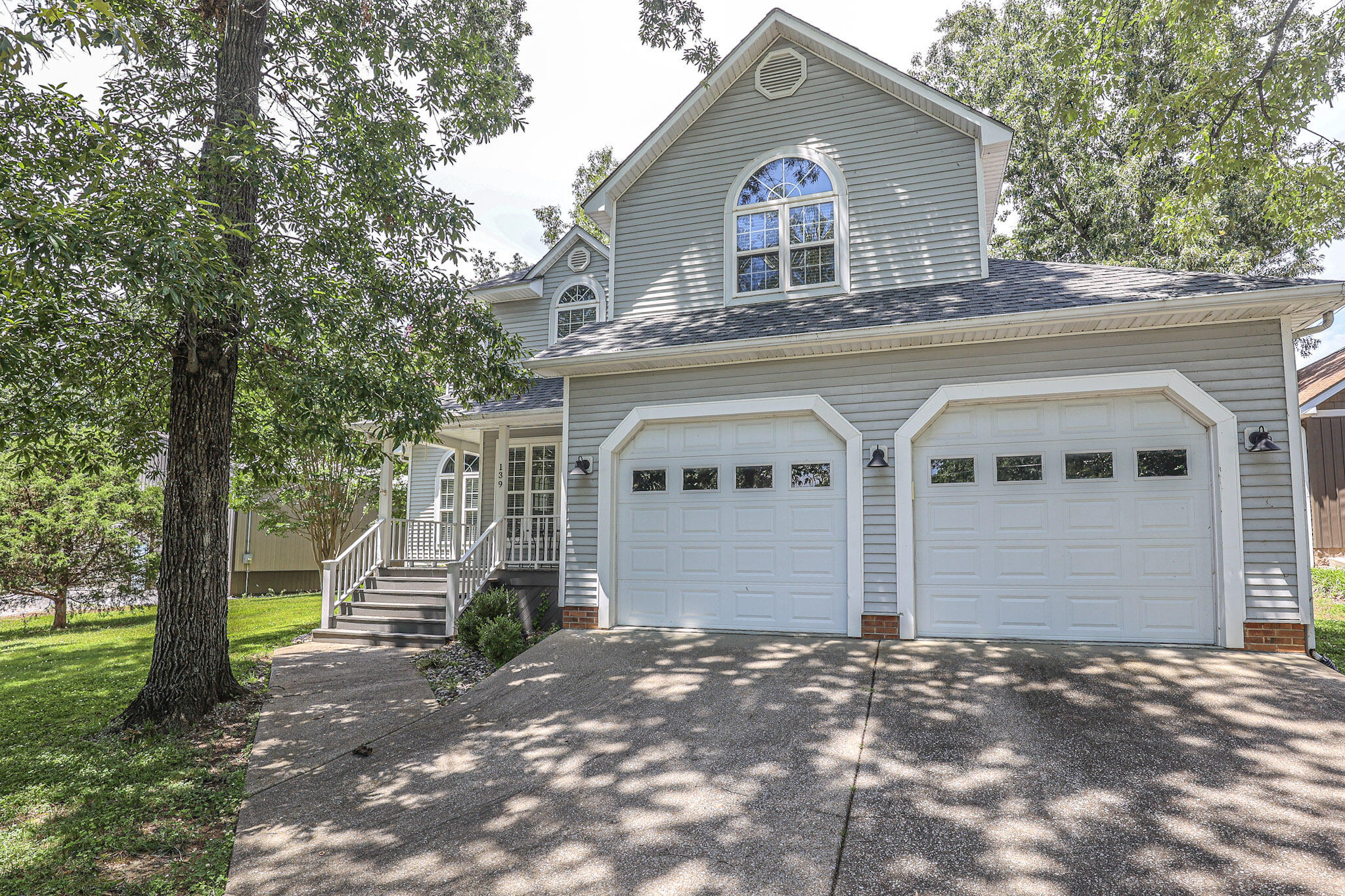 139 Sir Rogers Drive Property Photo 4
