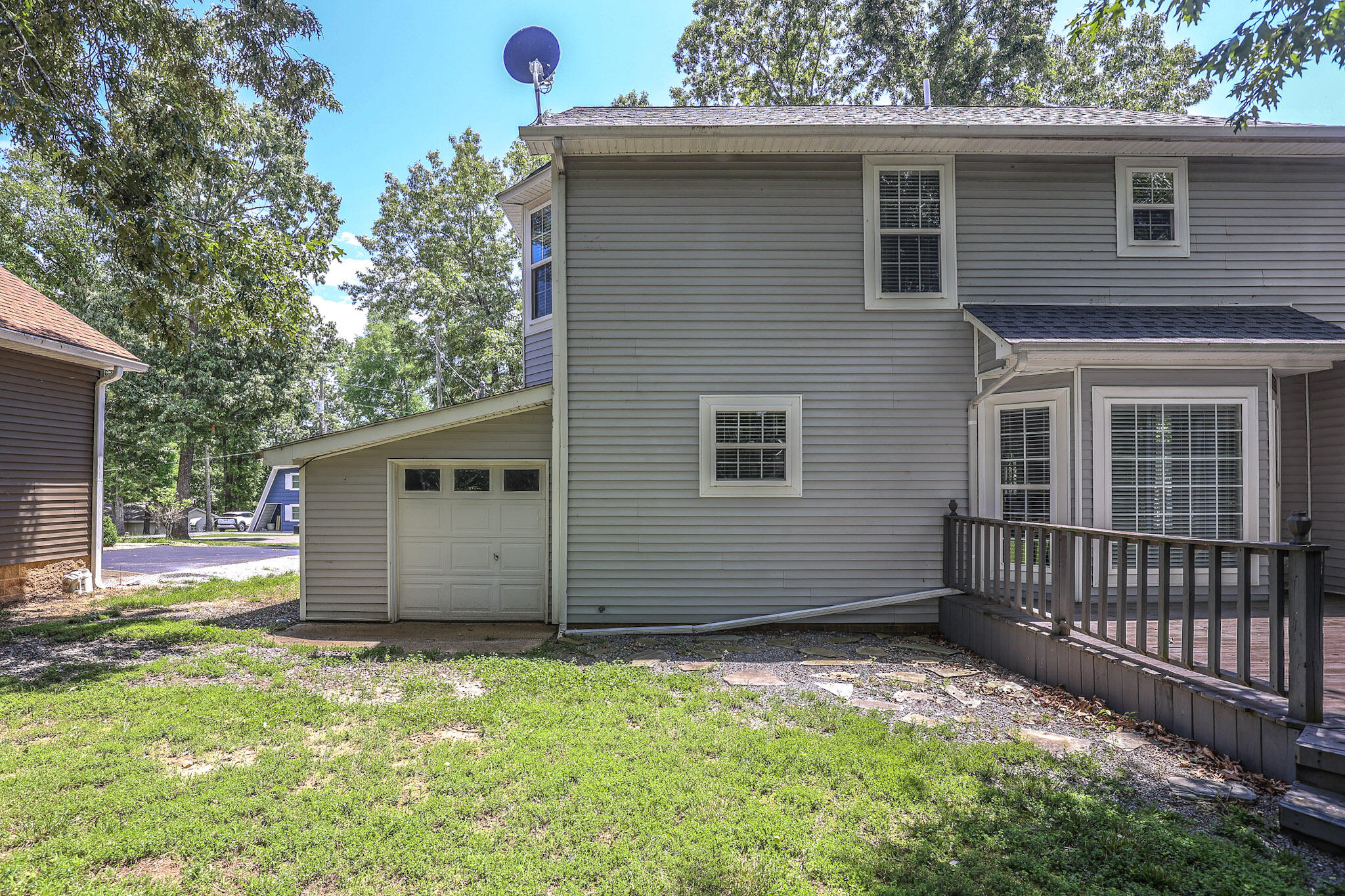 139 Sir Rogers Drive Property Photo 7
