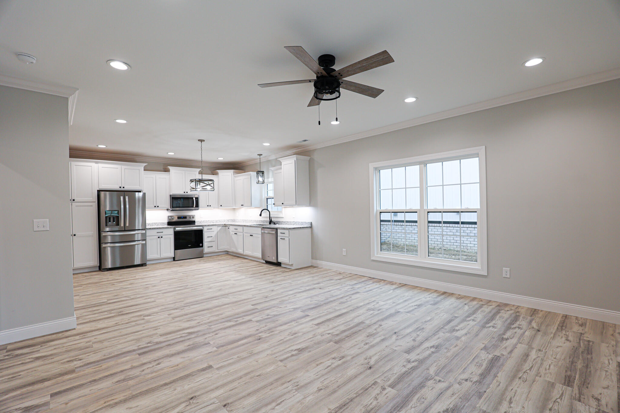 809 Violet Court Property Photo 14