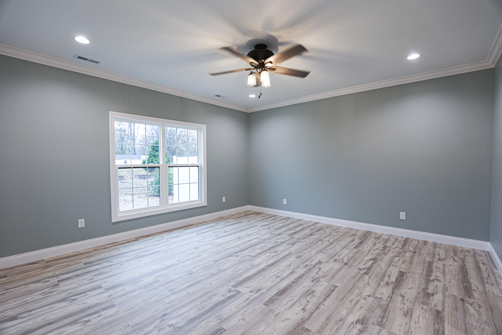 809 Violet Court Property Photo 17
