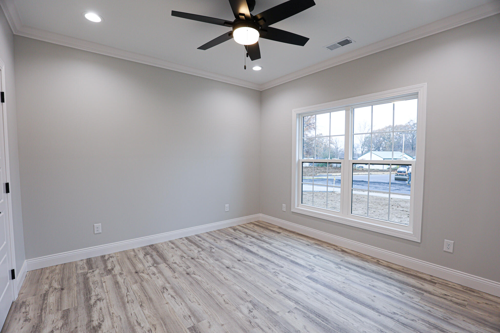809 Violet Court Property Photo 25