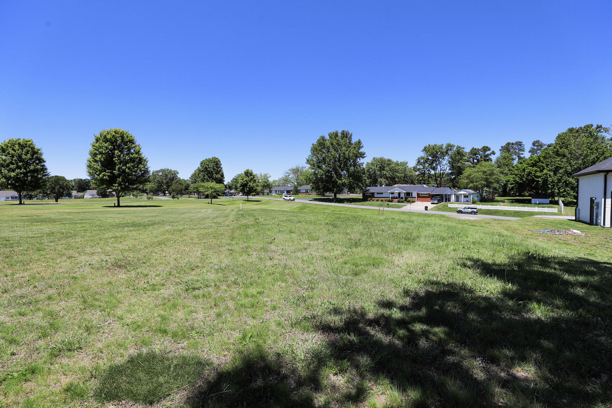 603 Lakeview Drive Property Photo 2