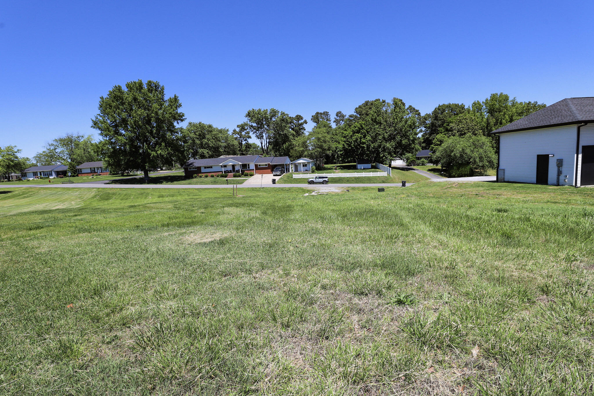 603 Lakeview Drive Property Photo 3