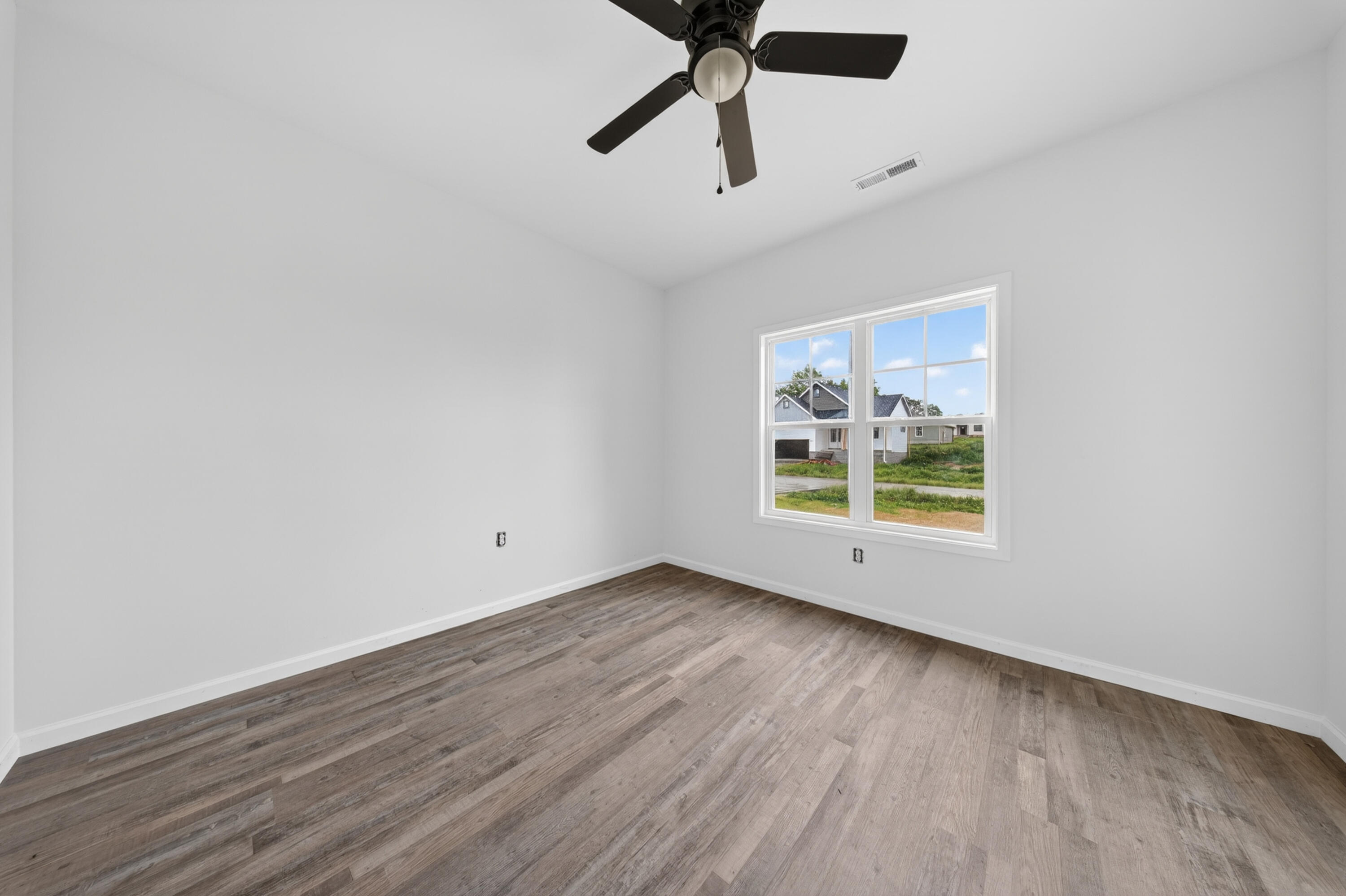 703 Lasters Avenue Property Photo 2