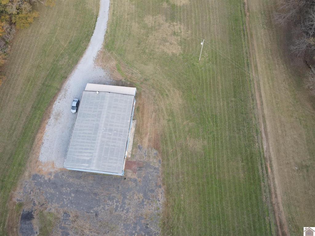 2525 Jimtown Road Property Photo 6