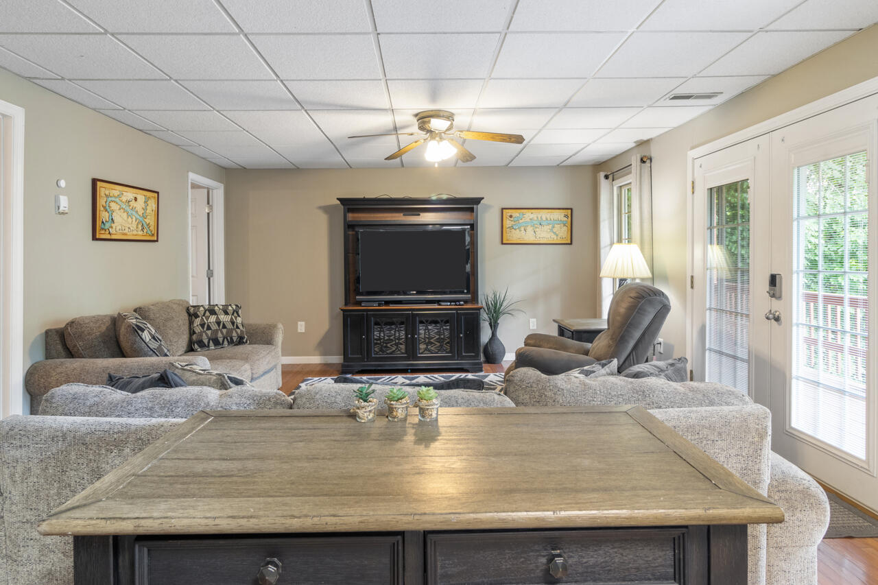 331 Pollard Circle Property Photo 14