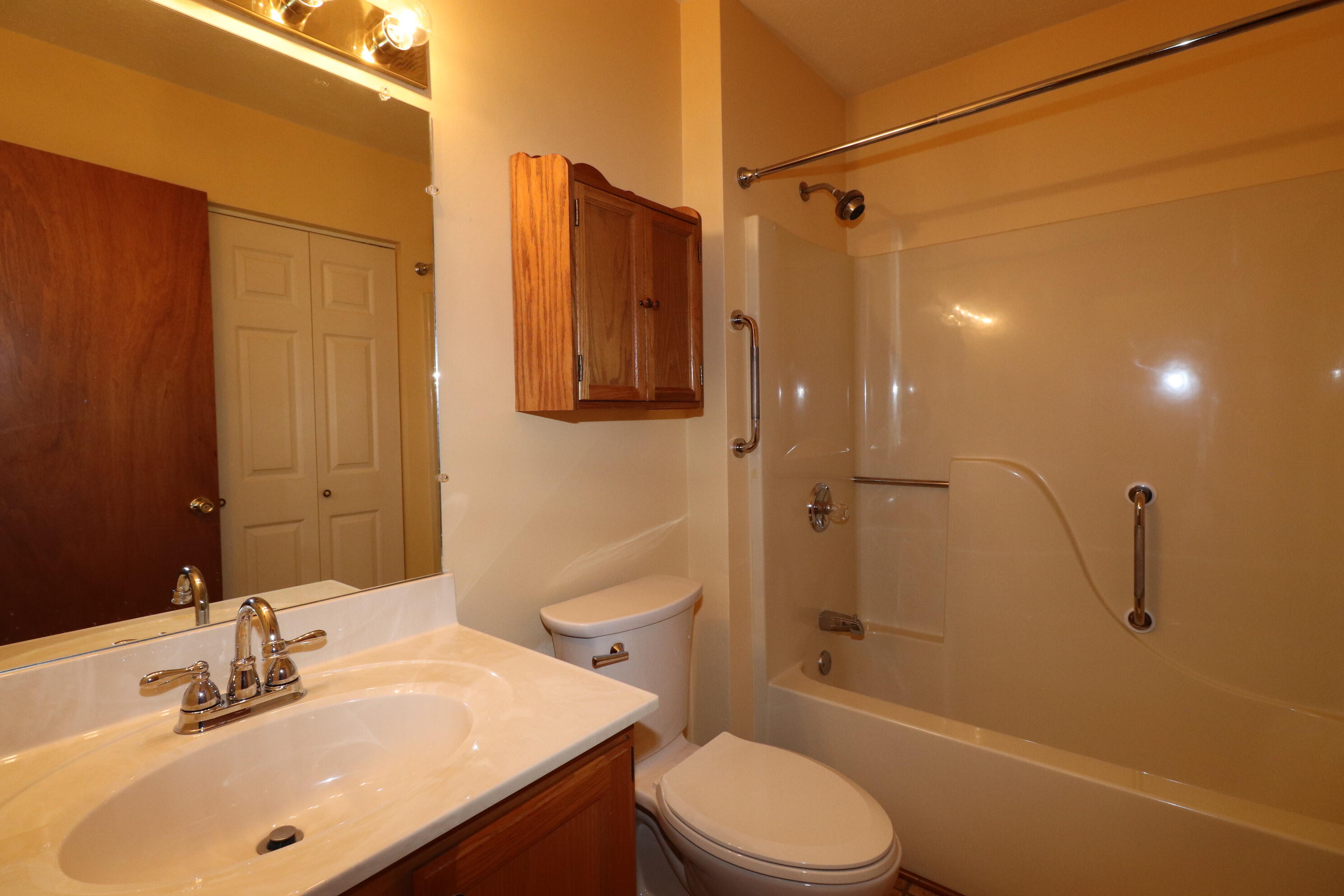 200 Corman Drive Property Photo 9