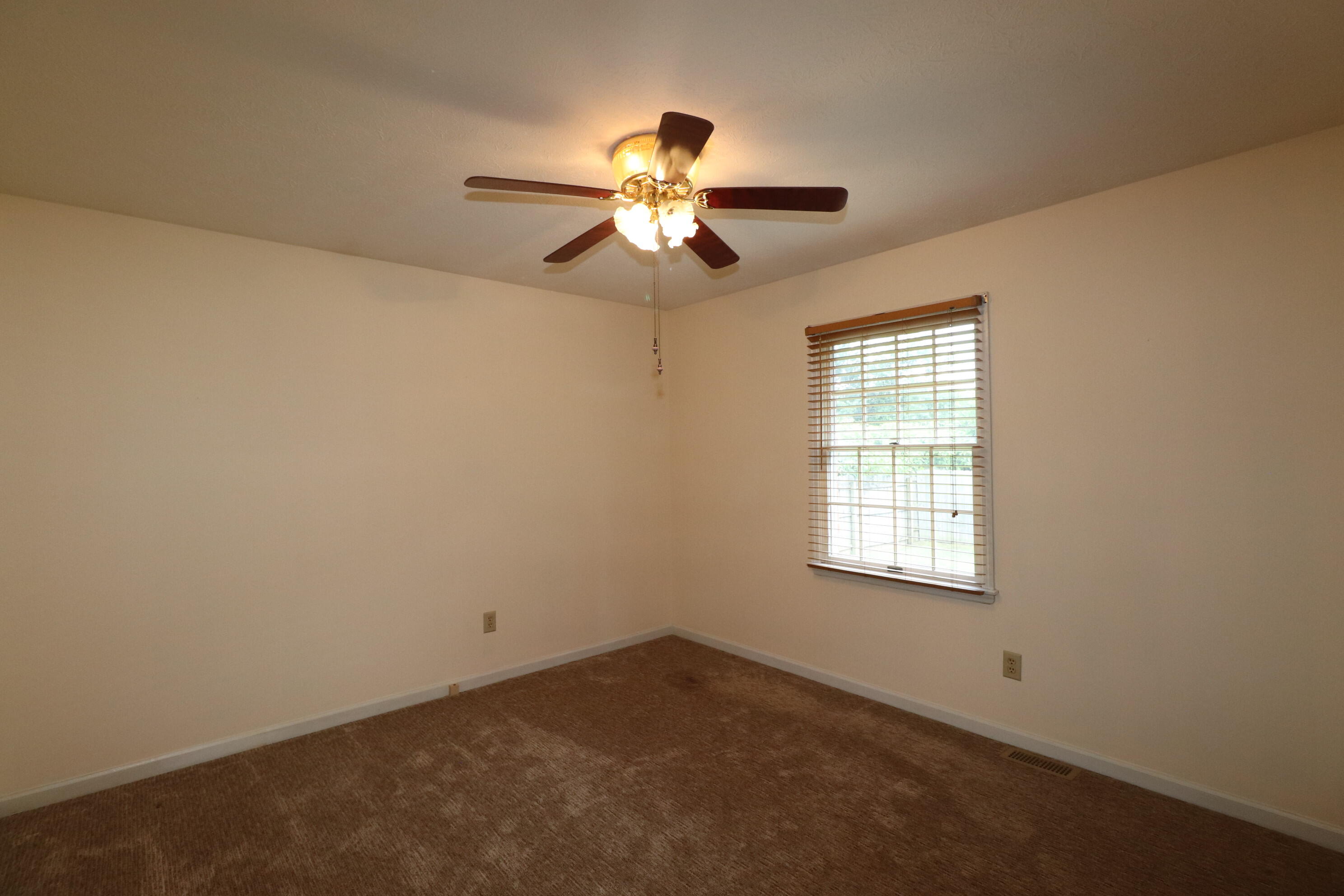 200 Corman Drive Property Photo 11