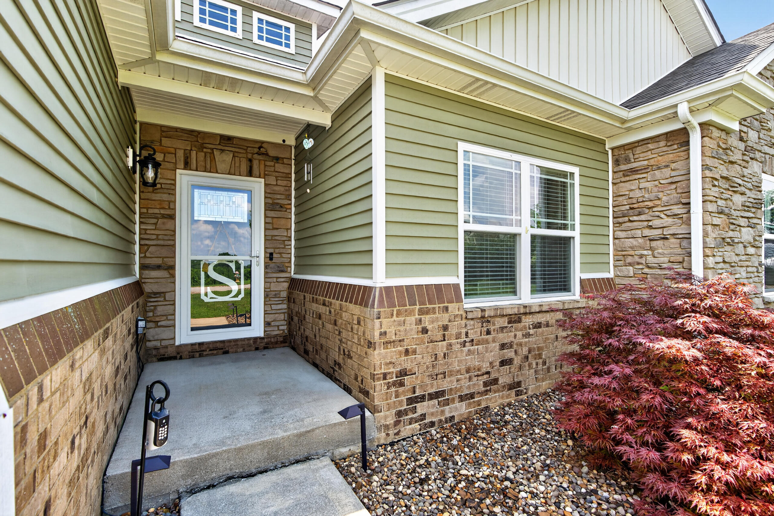 140 Westwoods Drive Property Photo 2