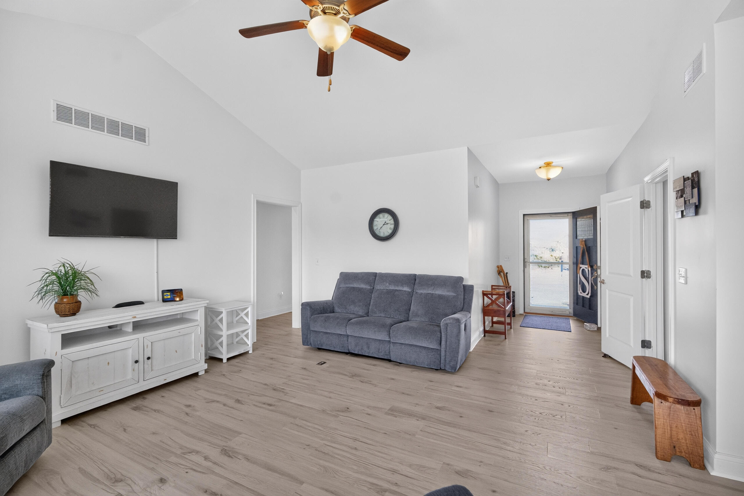 140 Westwoods Drive Property Photo 6