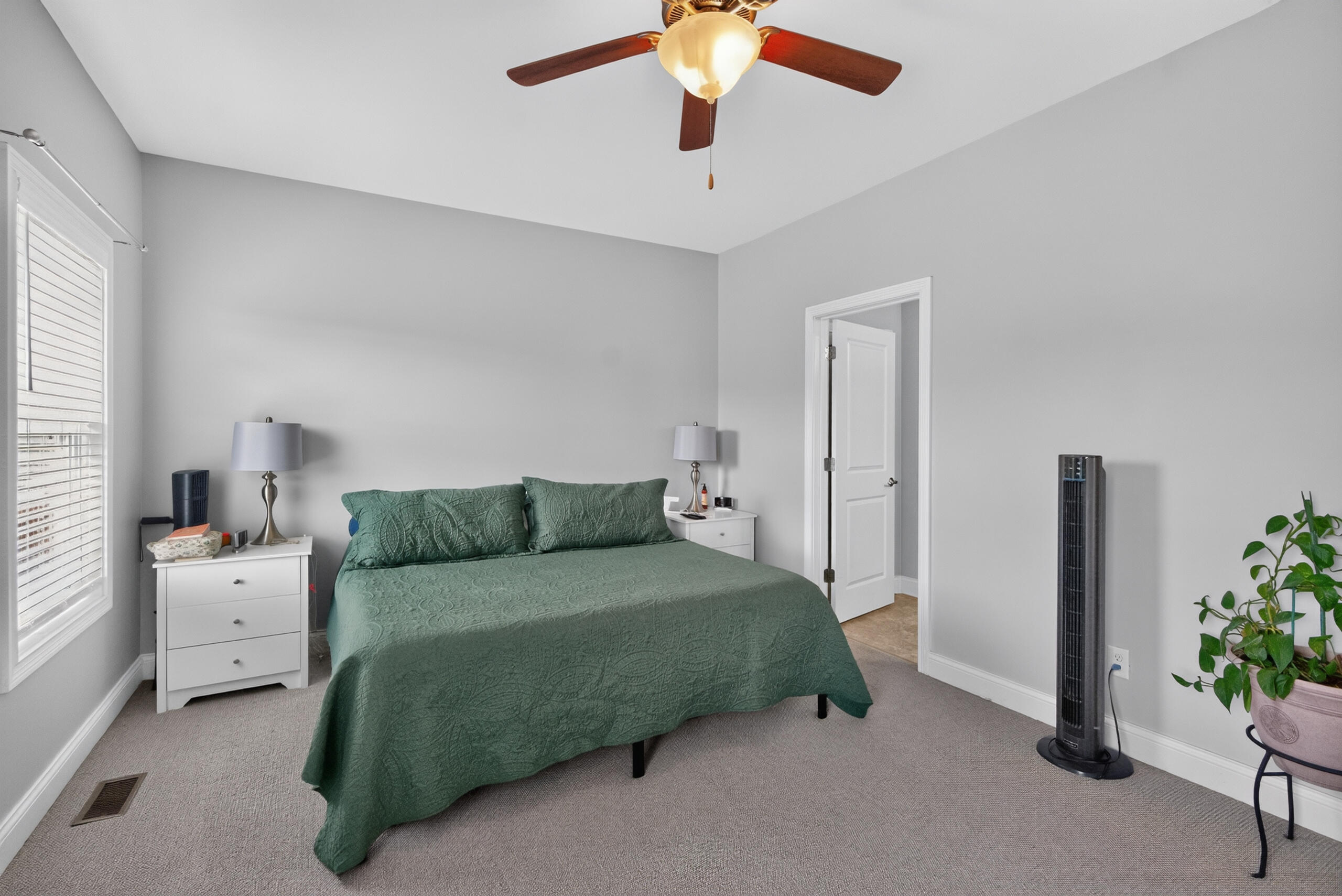 140 Westwoods Drive Property Photo 14