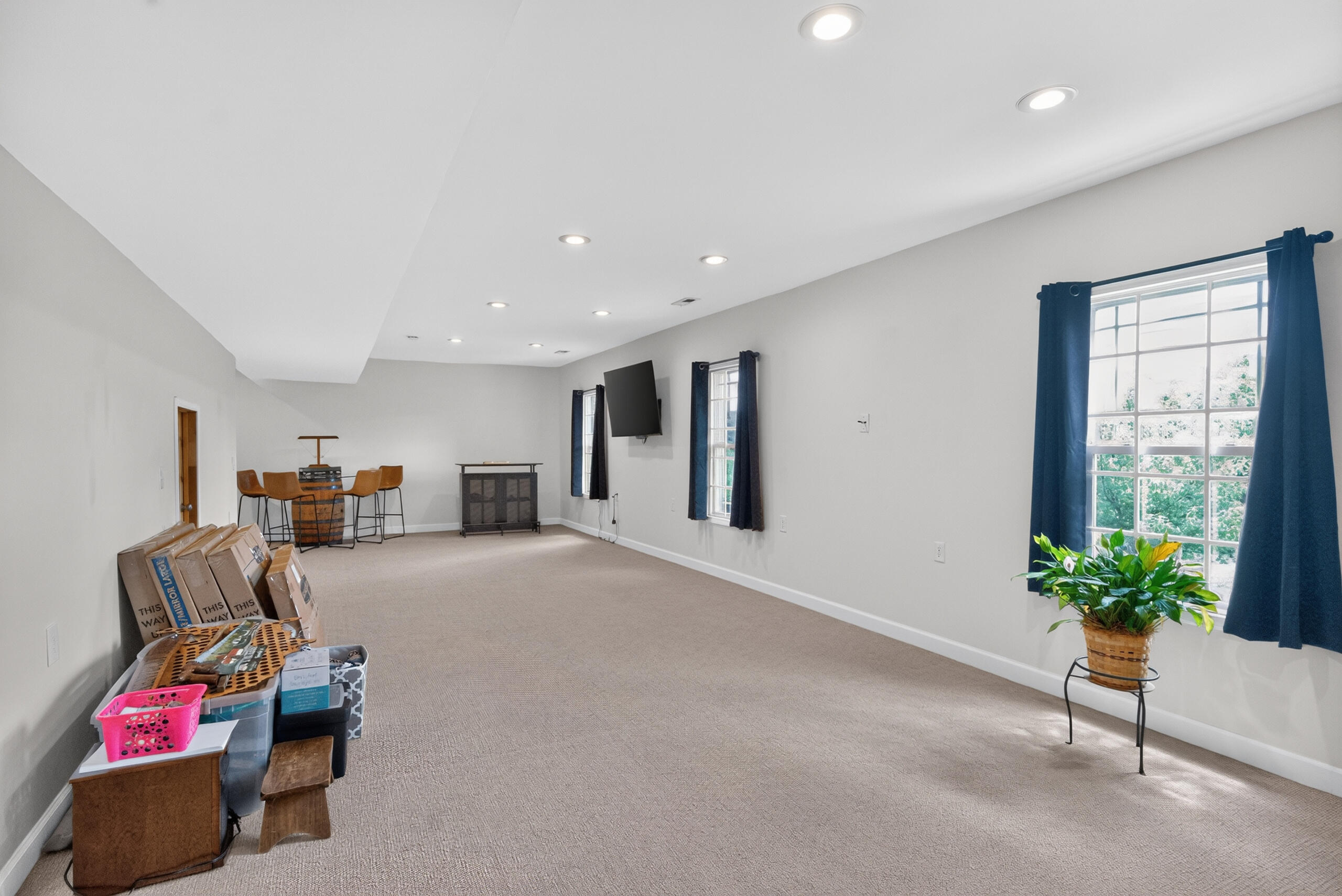 140 Westwoods Drive Property Photo 27