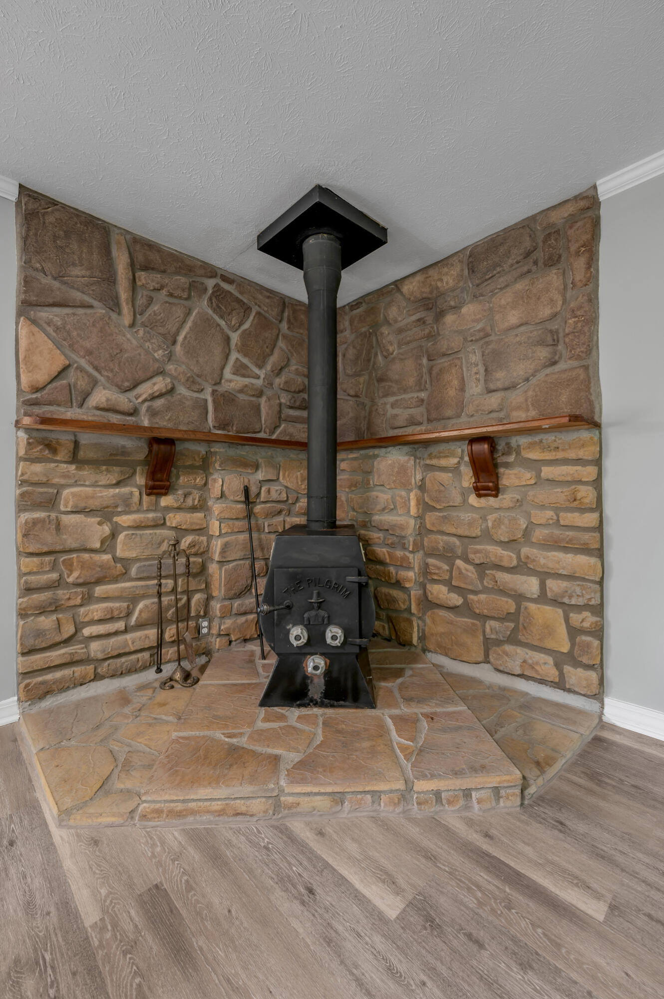 6356 Van Meter Road Property Photo 22