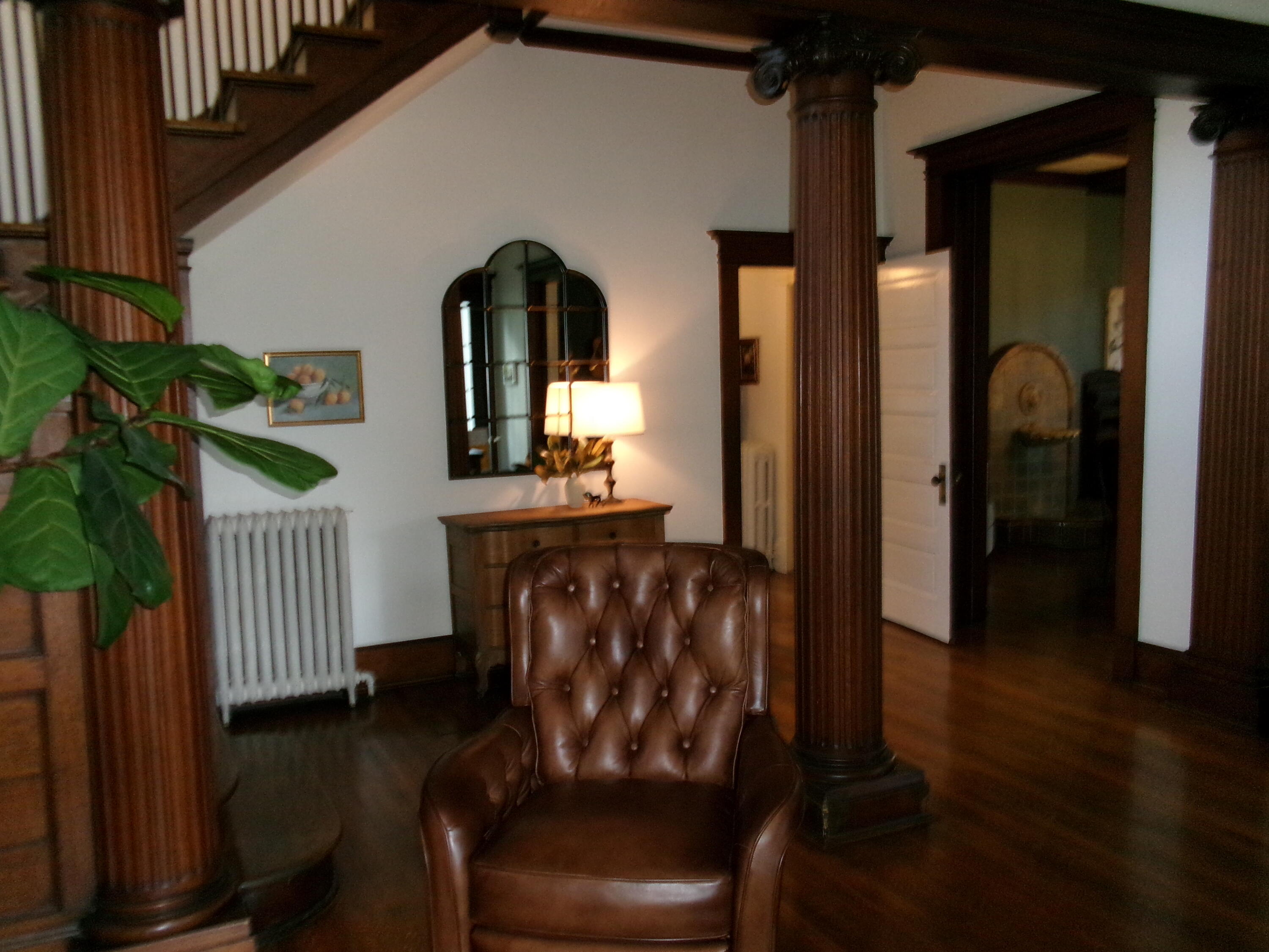 504 E College Street Property Photo 7