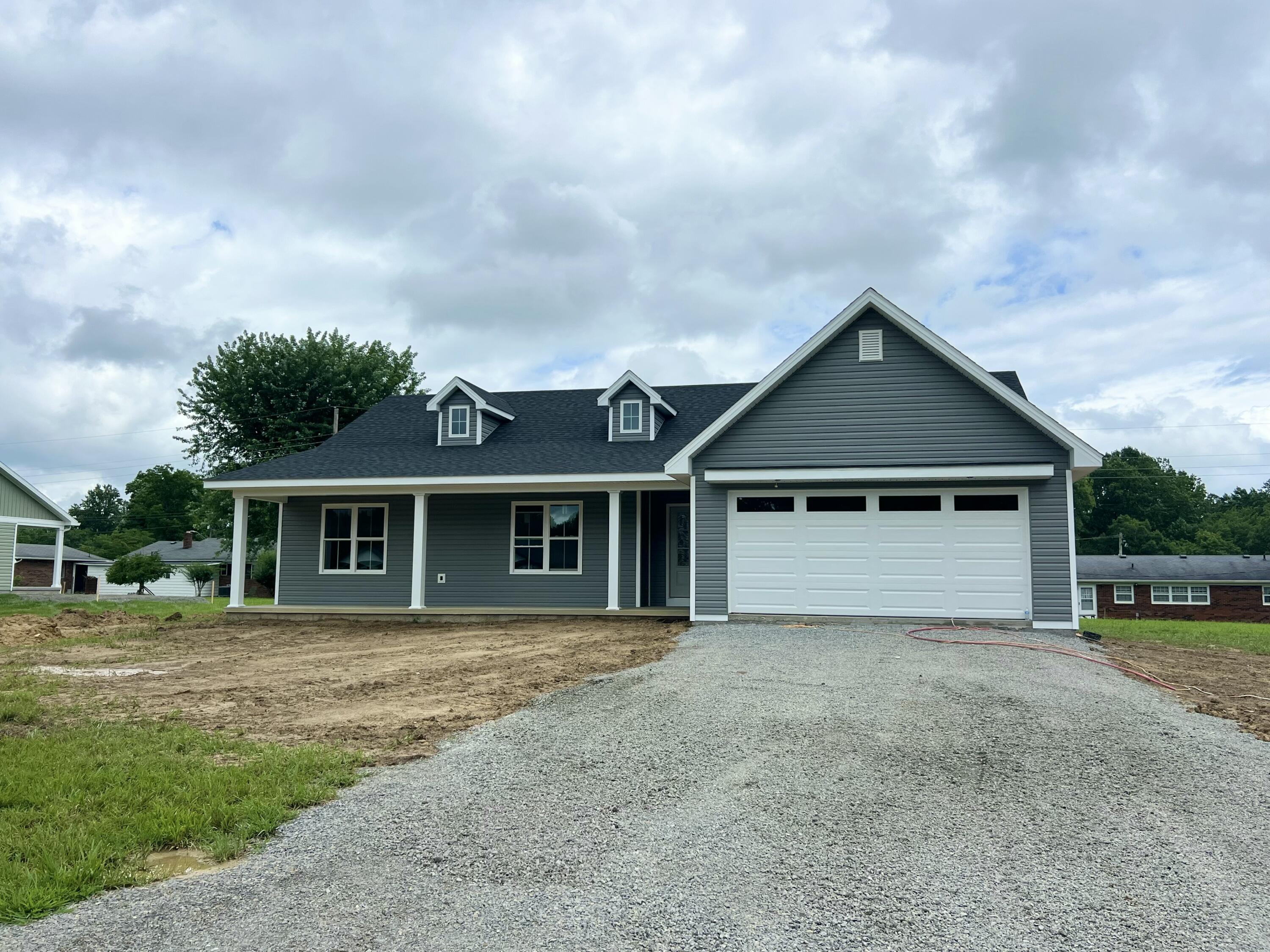 121 Deerview Lane Property Photo 1
