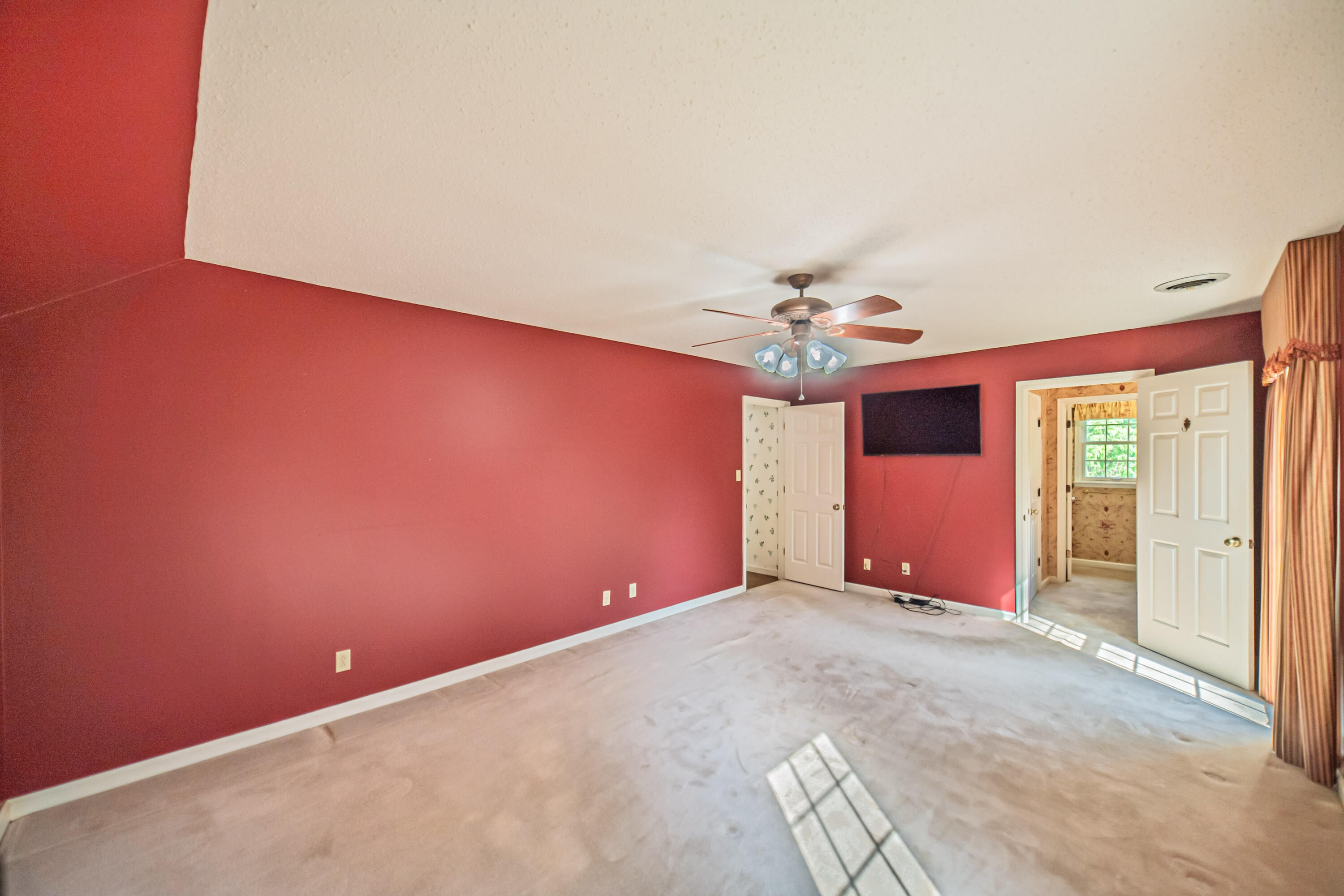 323 Meadowaire Drive Property Photo 32