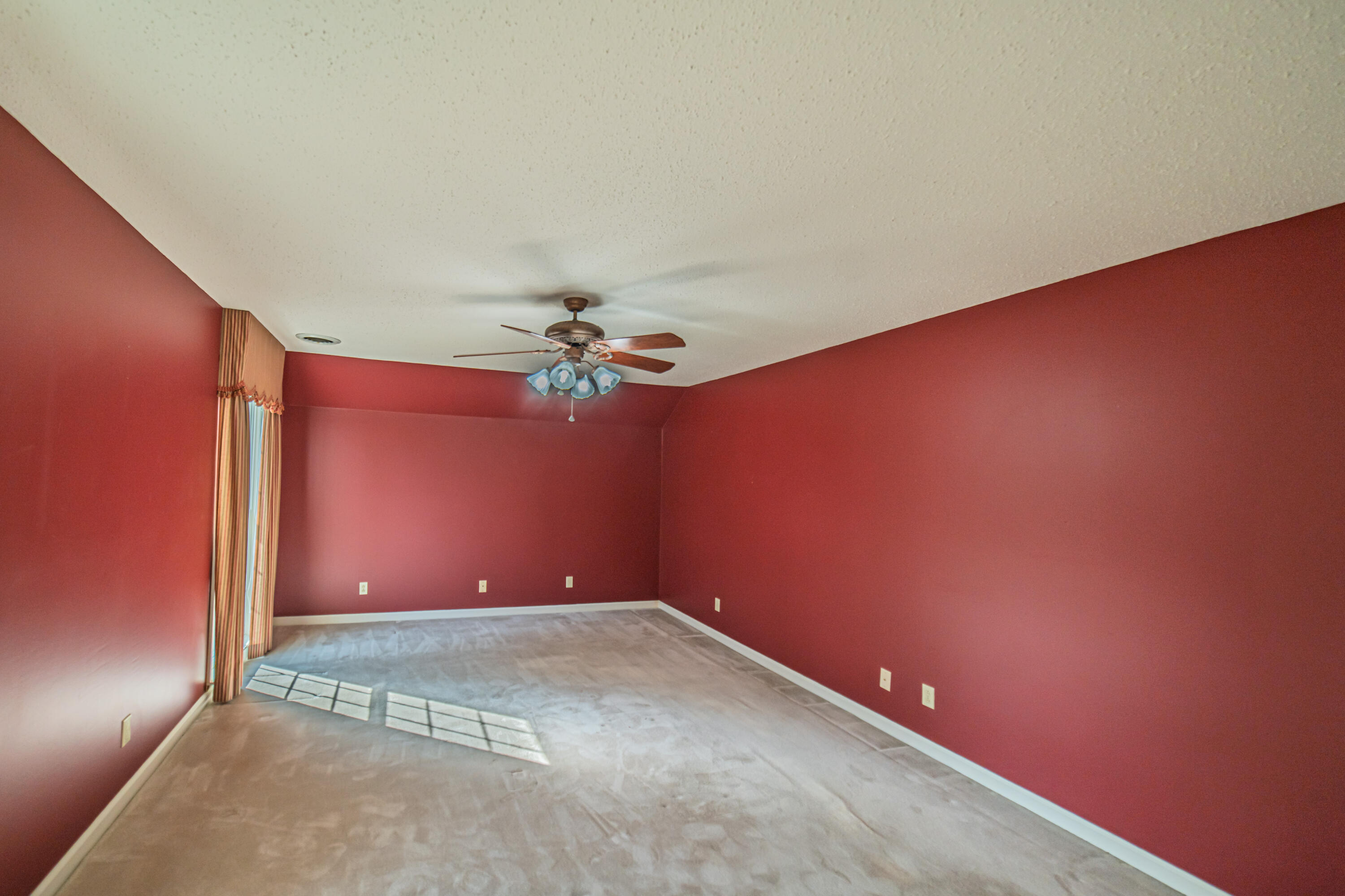 323 Meadowaire Drive Property Photo 33
