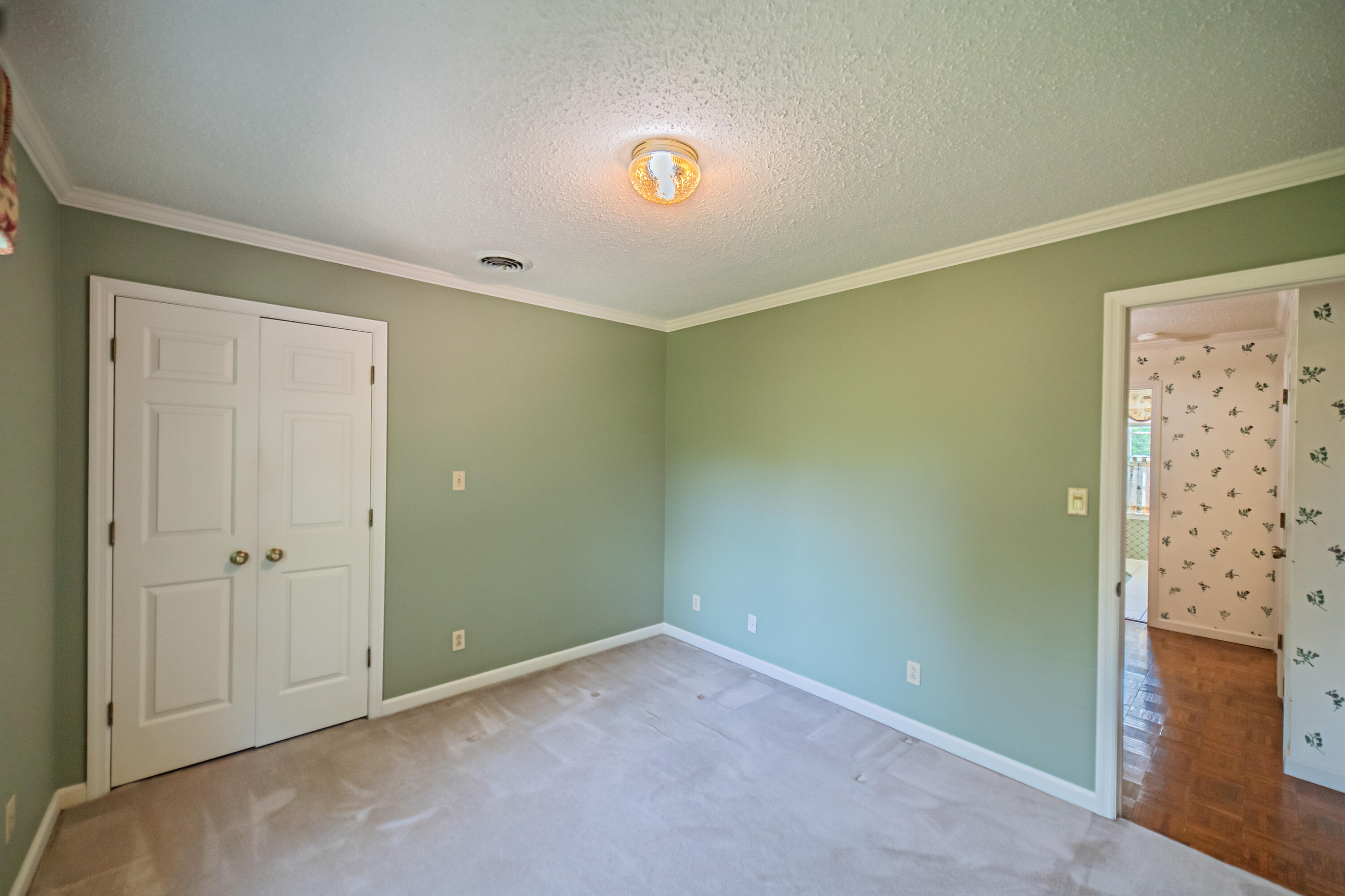 323 Meadowaire Drive Property Photo 37