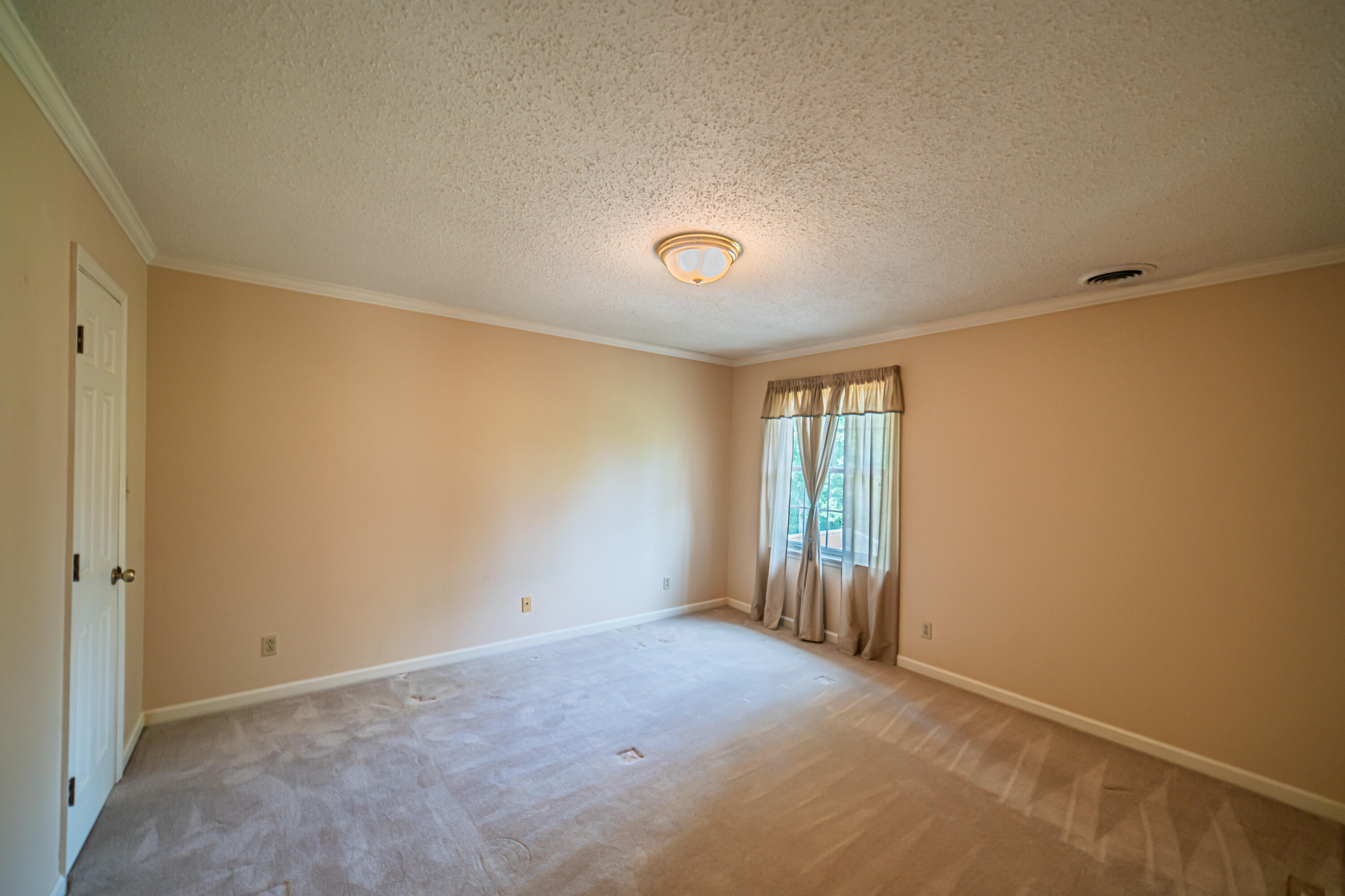 323 Meadowaire Drive Property Photo 38
