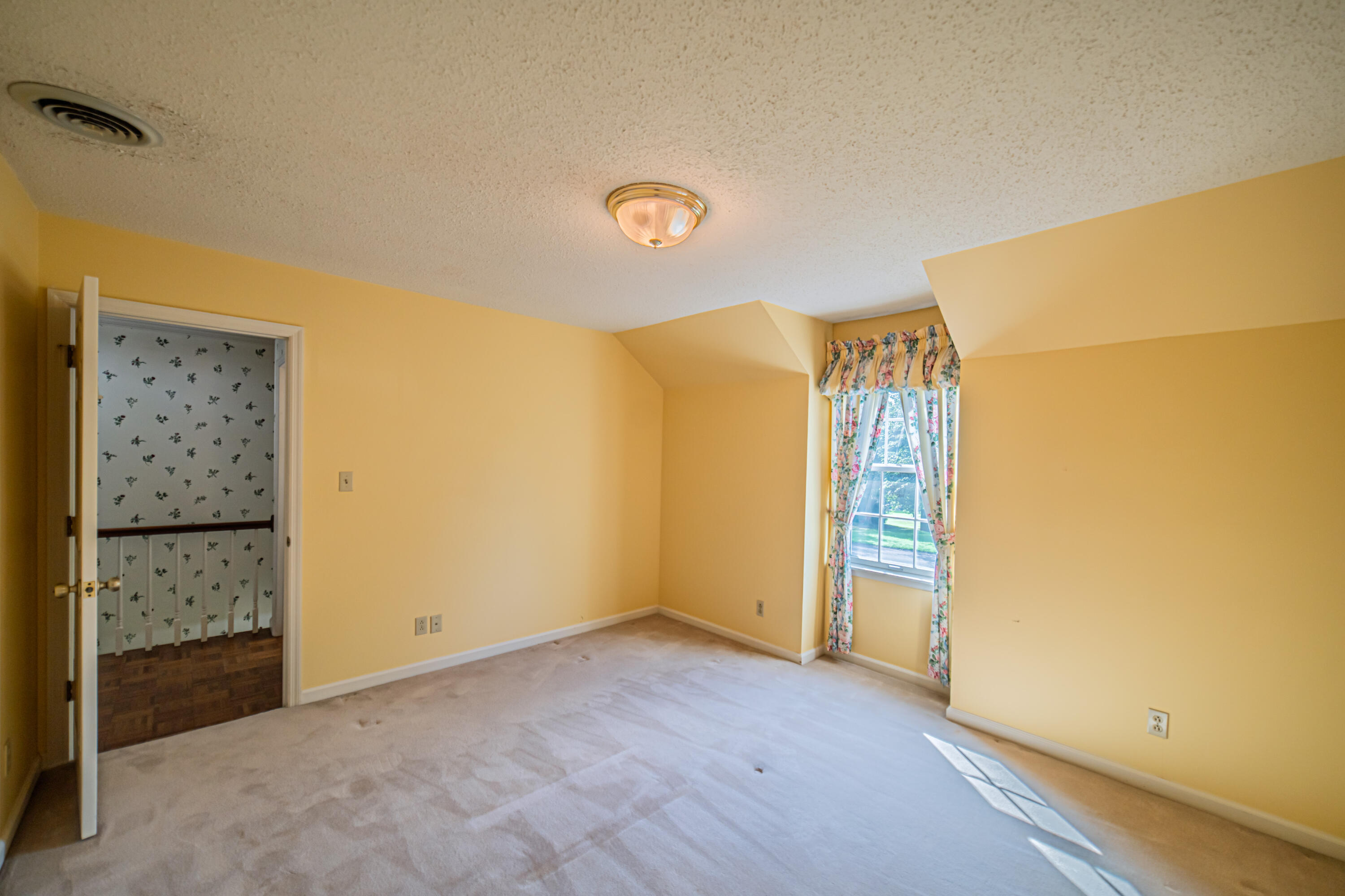 323 Meadowaire Drive Property Photo 41
