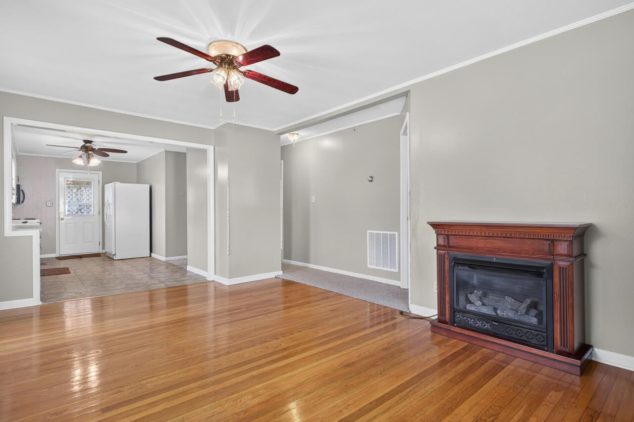 135 Southern Heights Property Photo 5