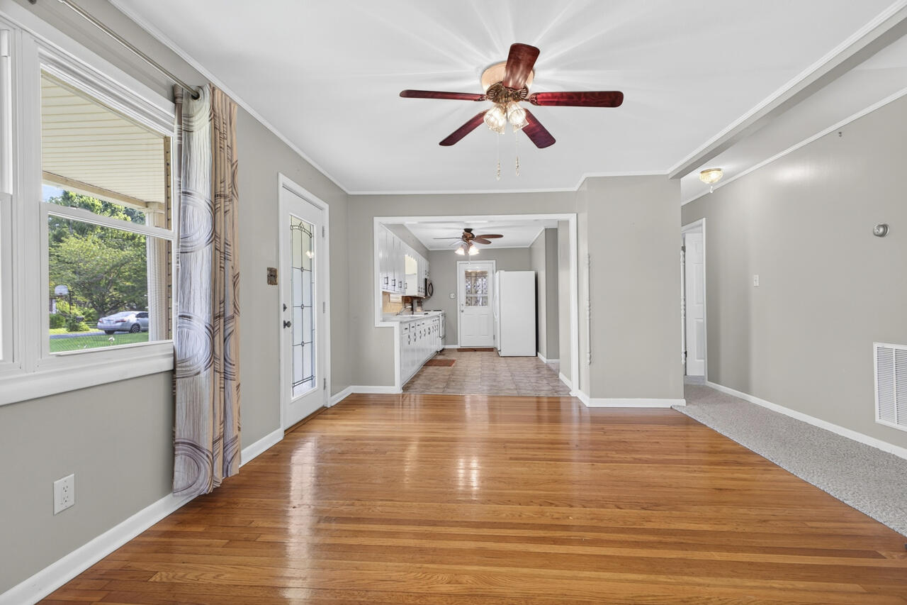 135 Southern Heights Property Photo 8