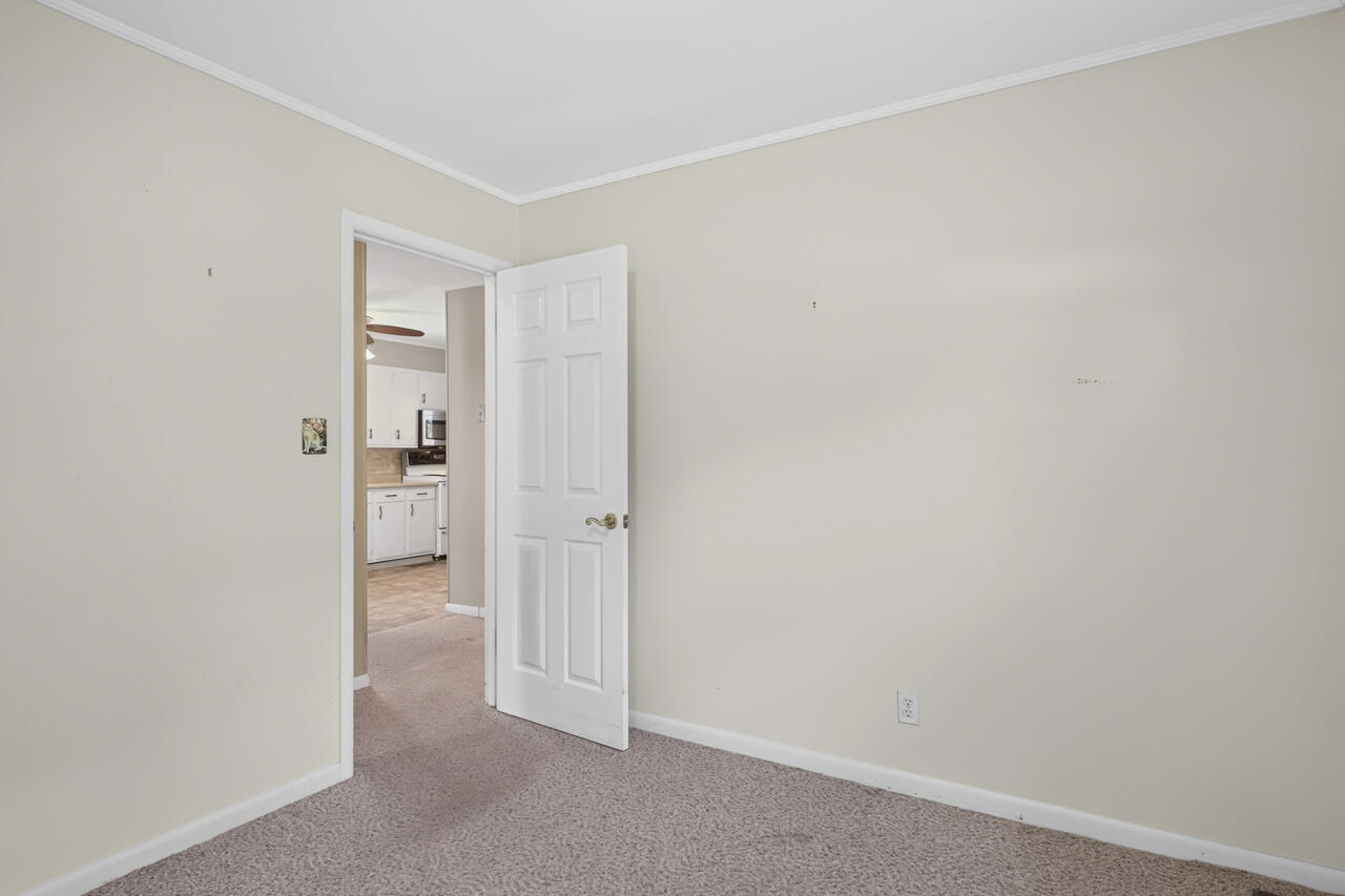 135 Southern Heights Property Photo 17