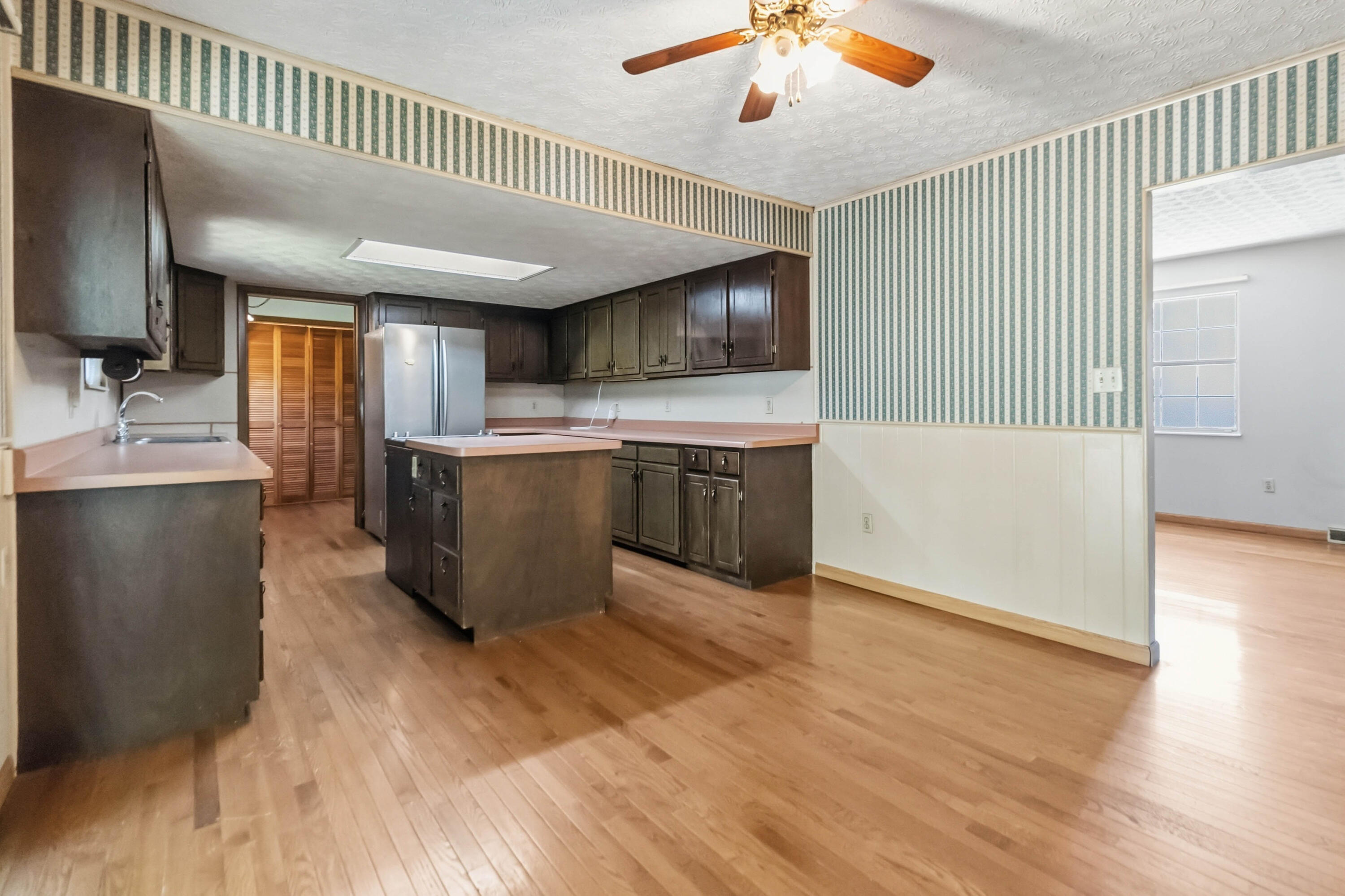 37 Kentucky Lane Property Photo 6