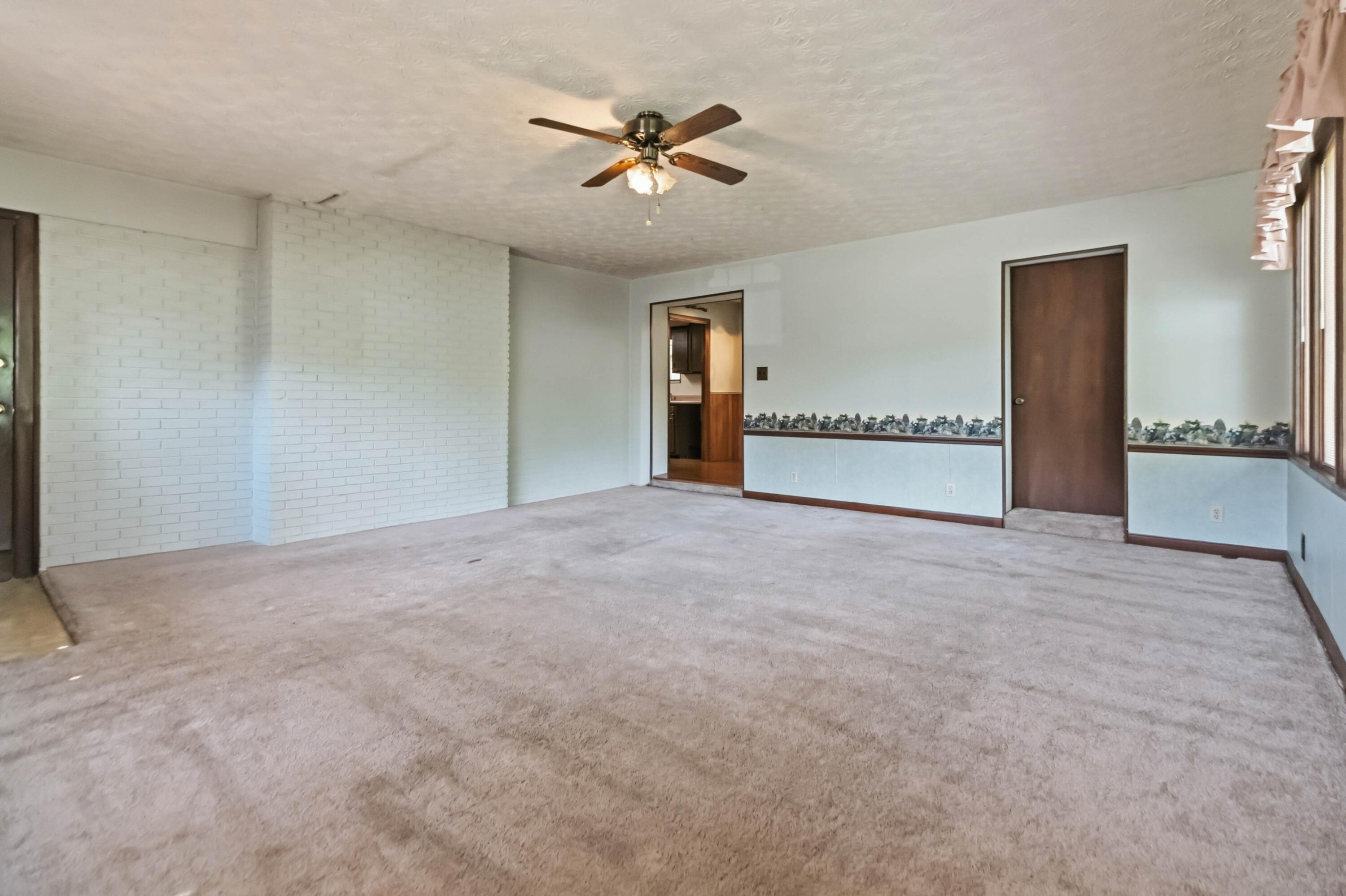 37 Kentucky Lane Property Photo 12