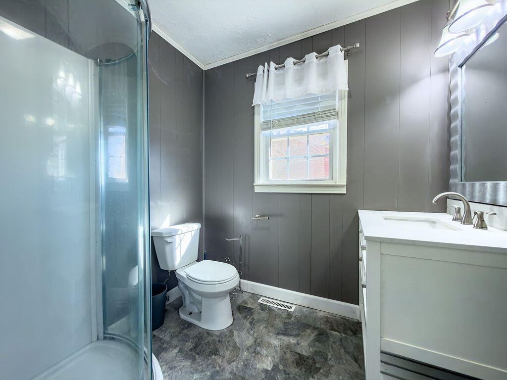 403 Fairlane Drive Property Photo 7