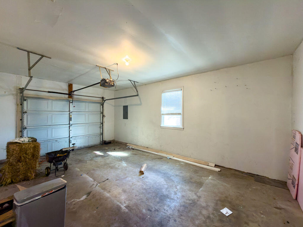 403 Fairlane Drive Property Photo 8