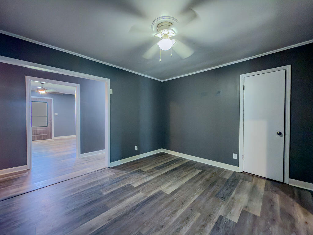 403 Fairlane Drive Property Photo 11