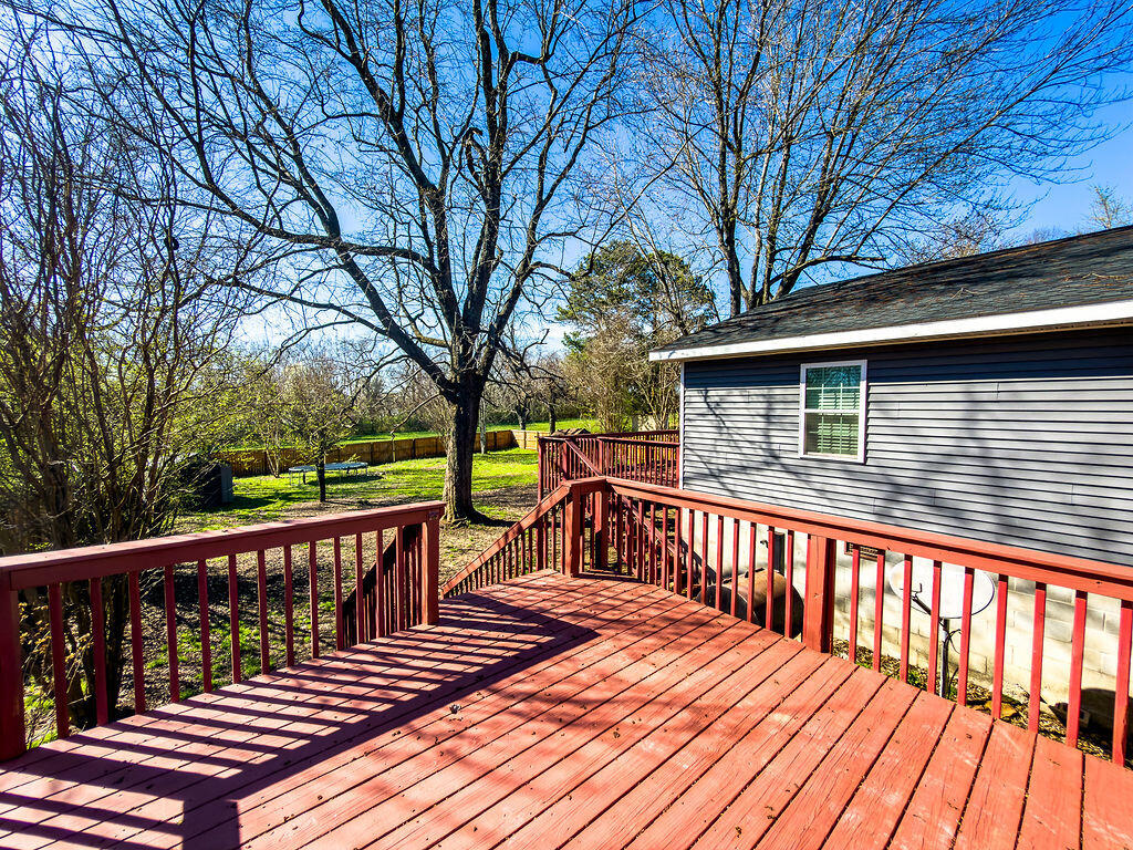 403 Fairlane Drive Property Photo 19