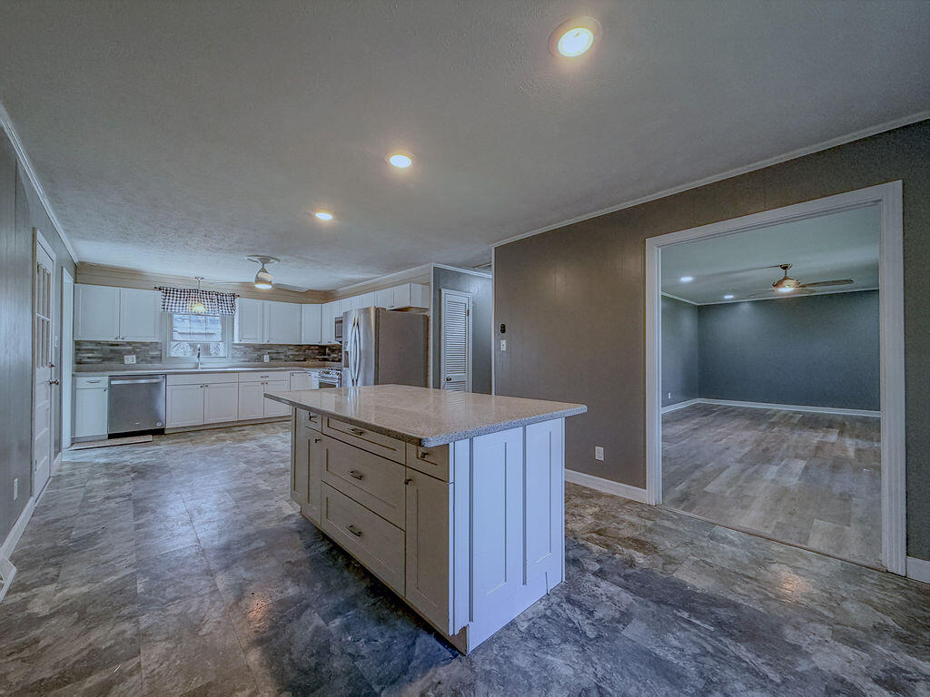 403 Fairlane Drive Property Photo 22