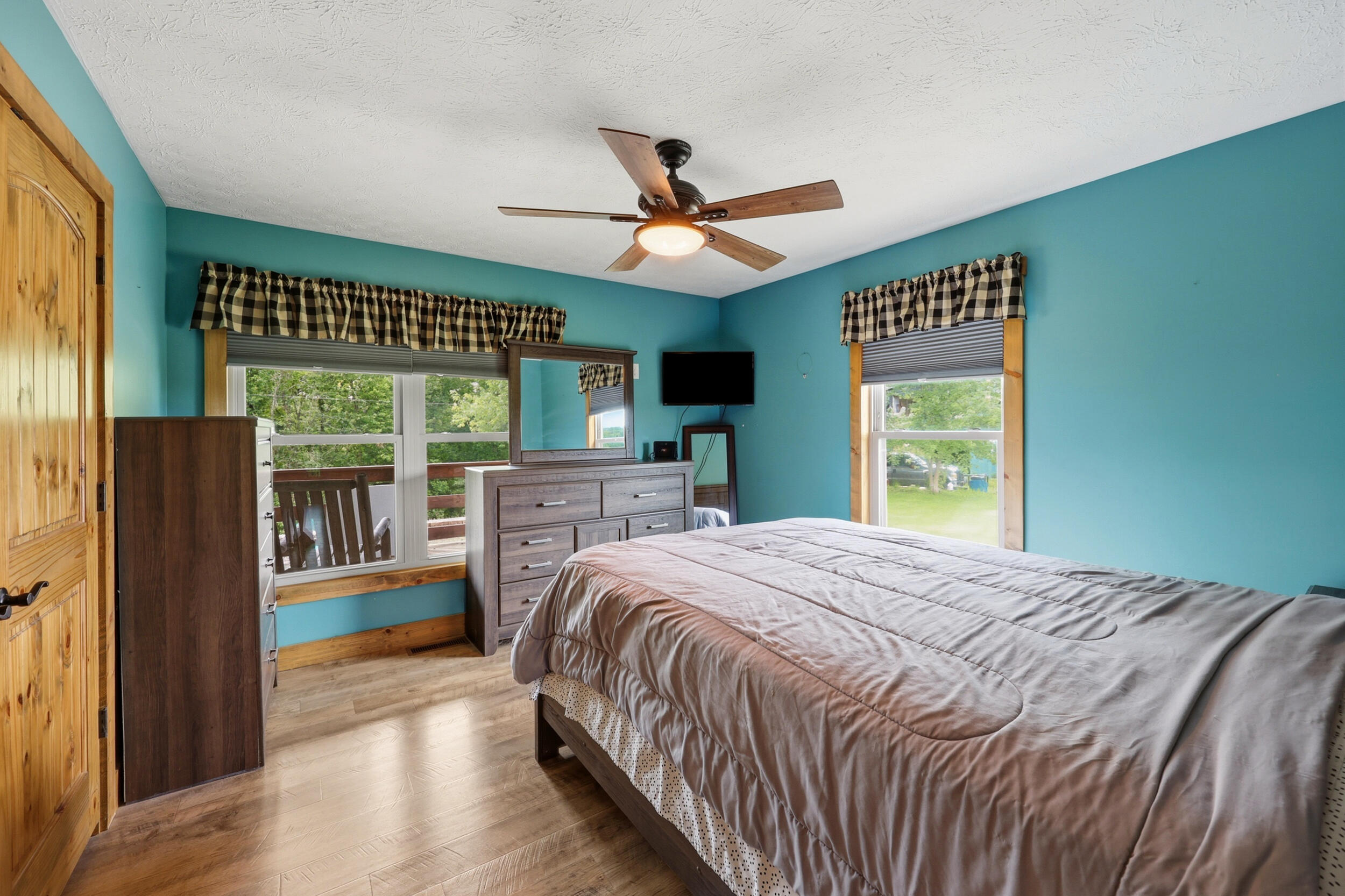 1010 Redwing Way Property Photo 15