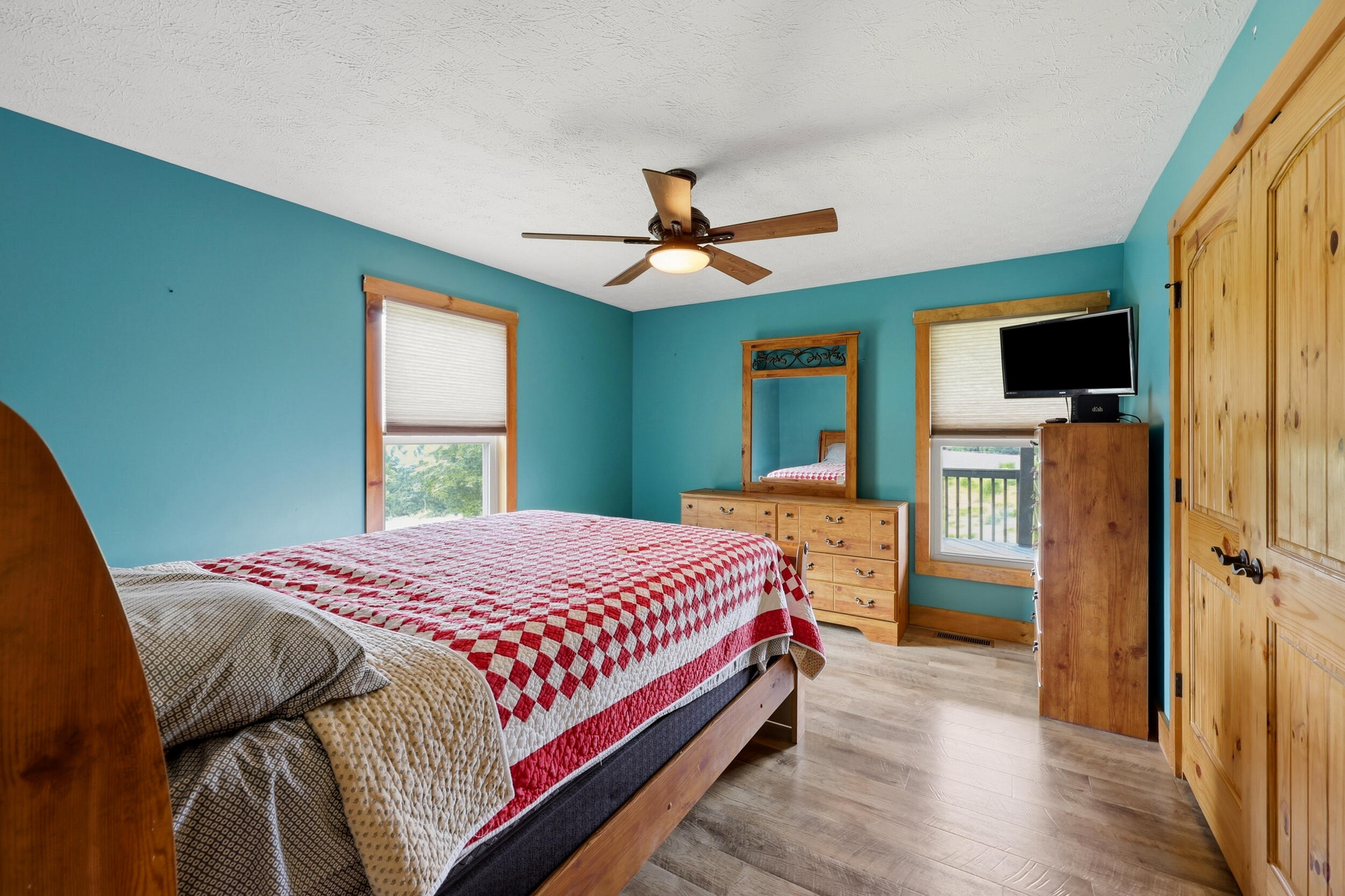 1010 Redwing Way Property Photo 17