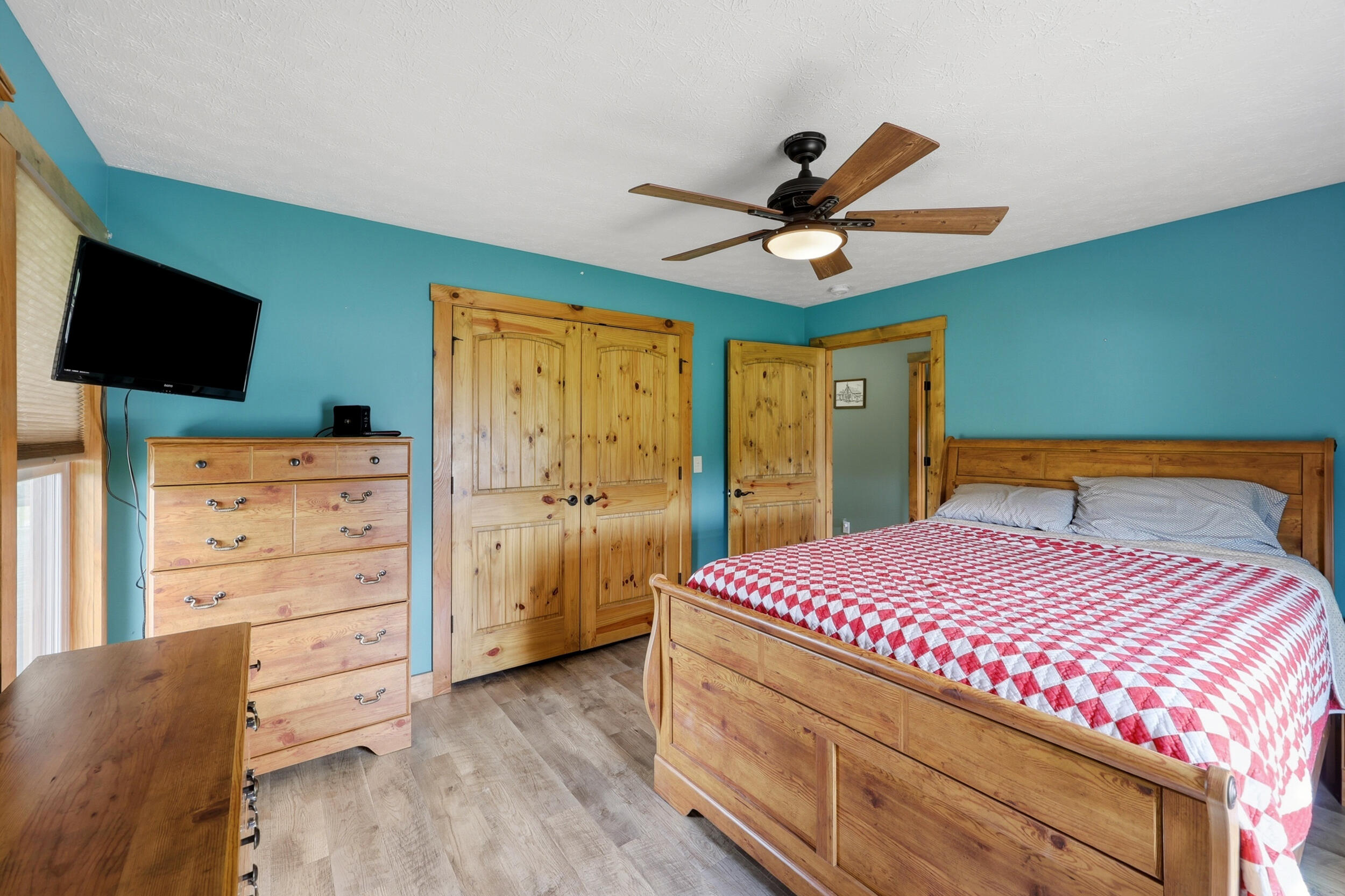1010 Redwing Way Property Photo 18