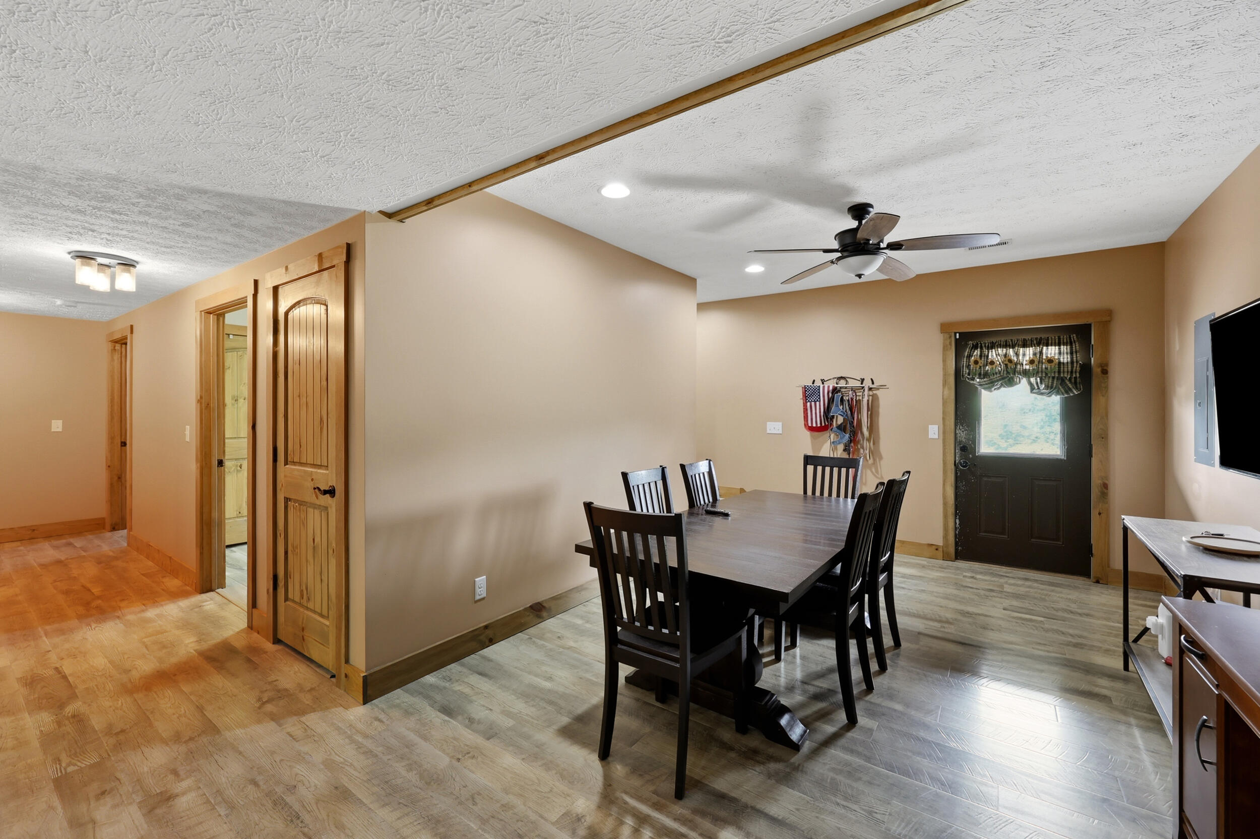 1010 Redwing Way Property Photo 22