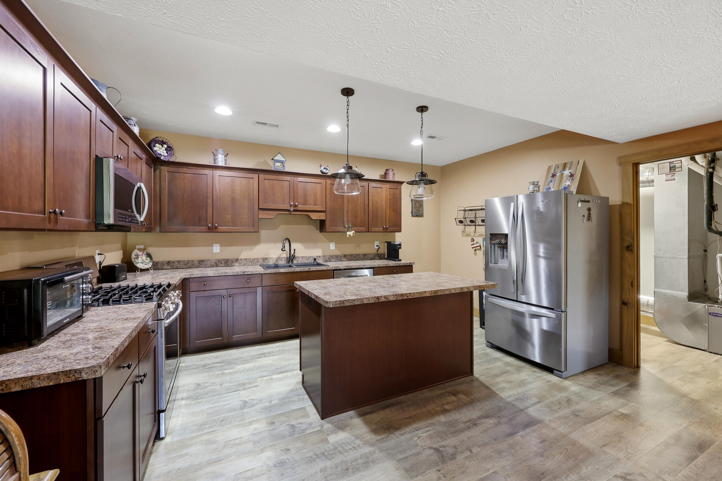1010 Redwing Way Property Photo 23