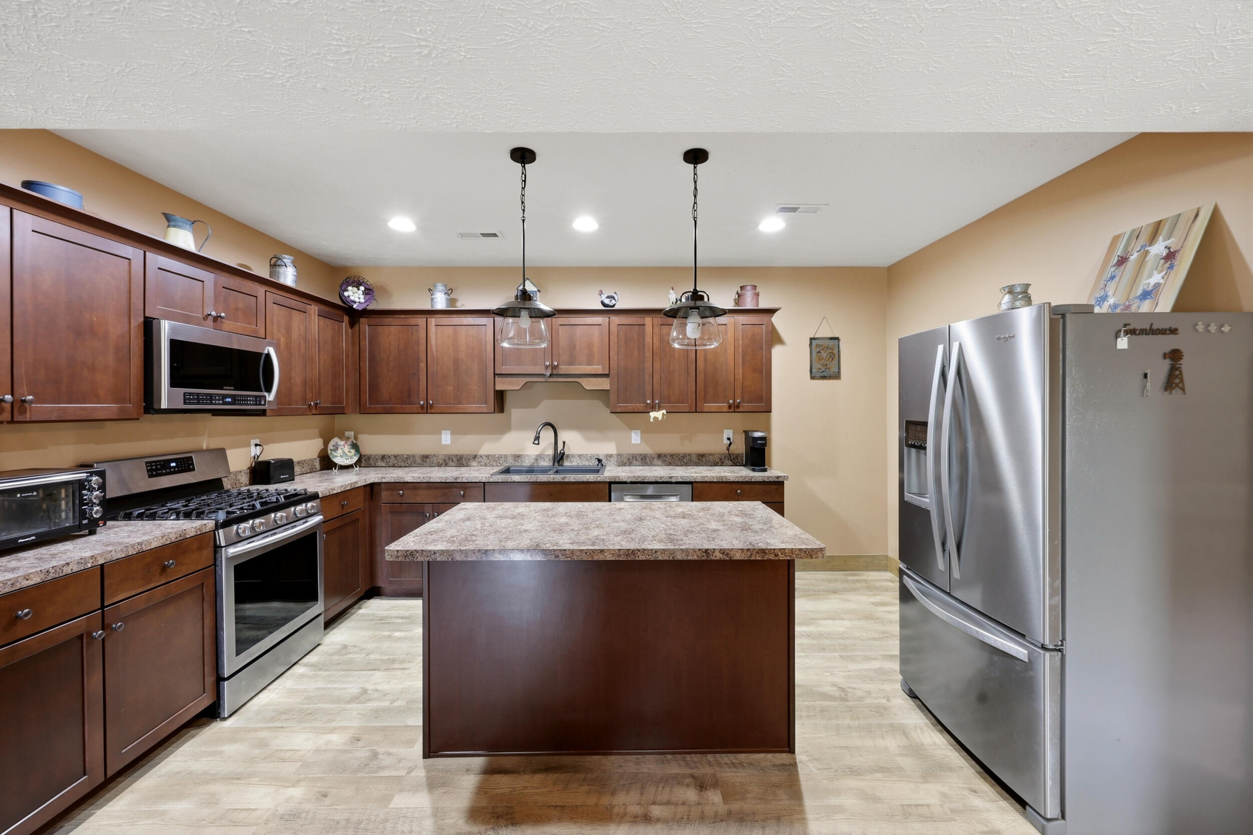 1010 Redwing Way Property Photo 24
