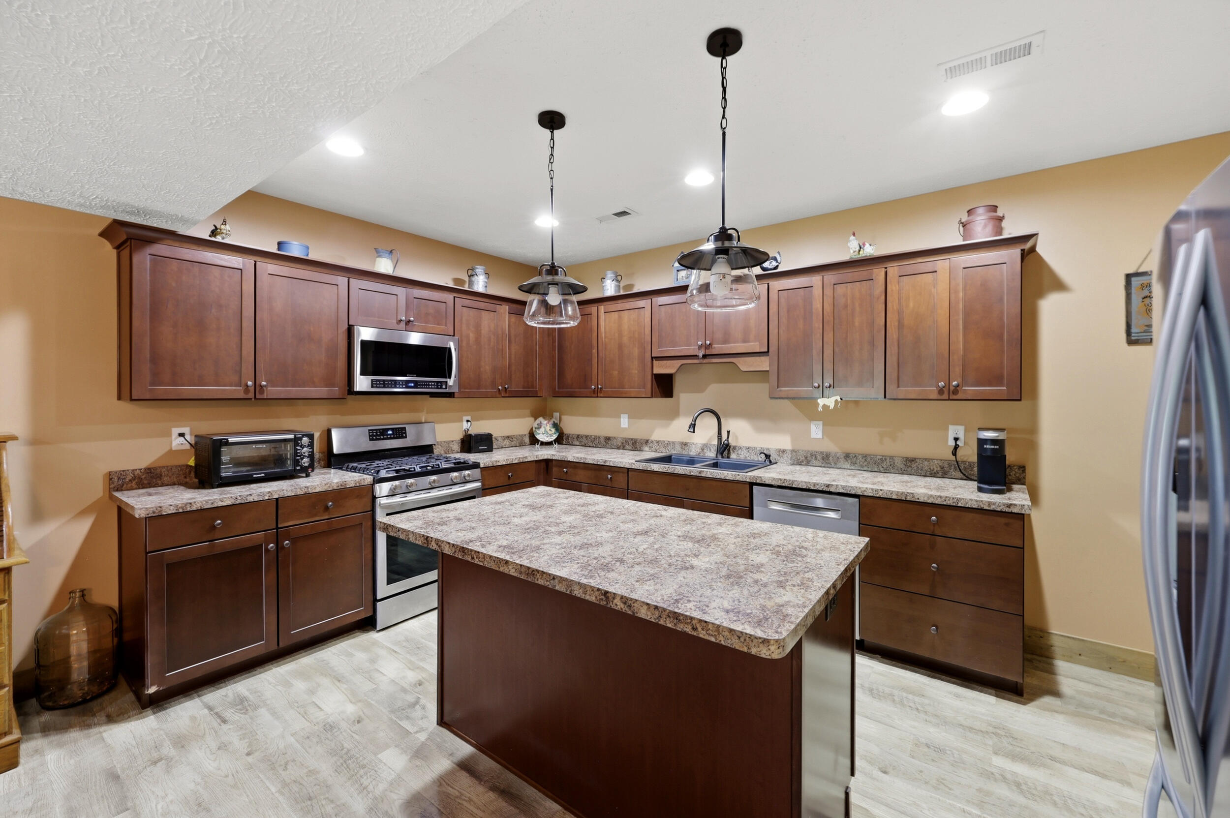 1010 Redwing Way Property Photo 25