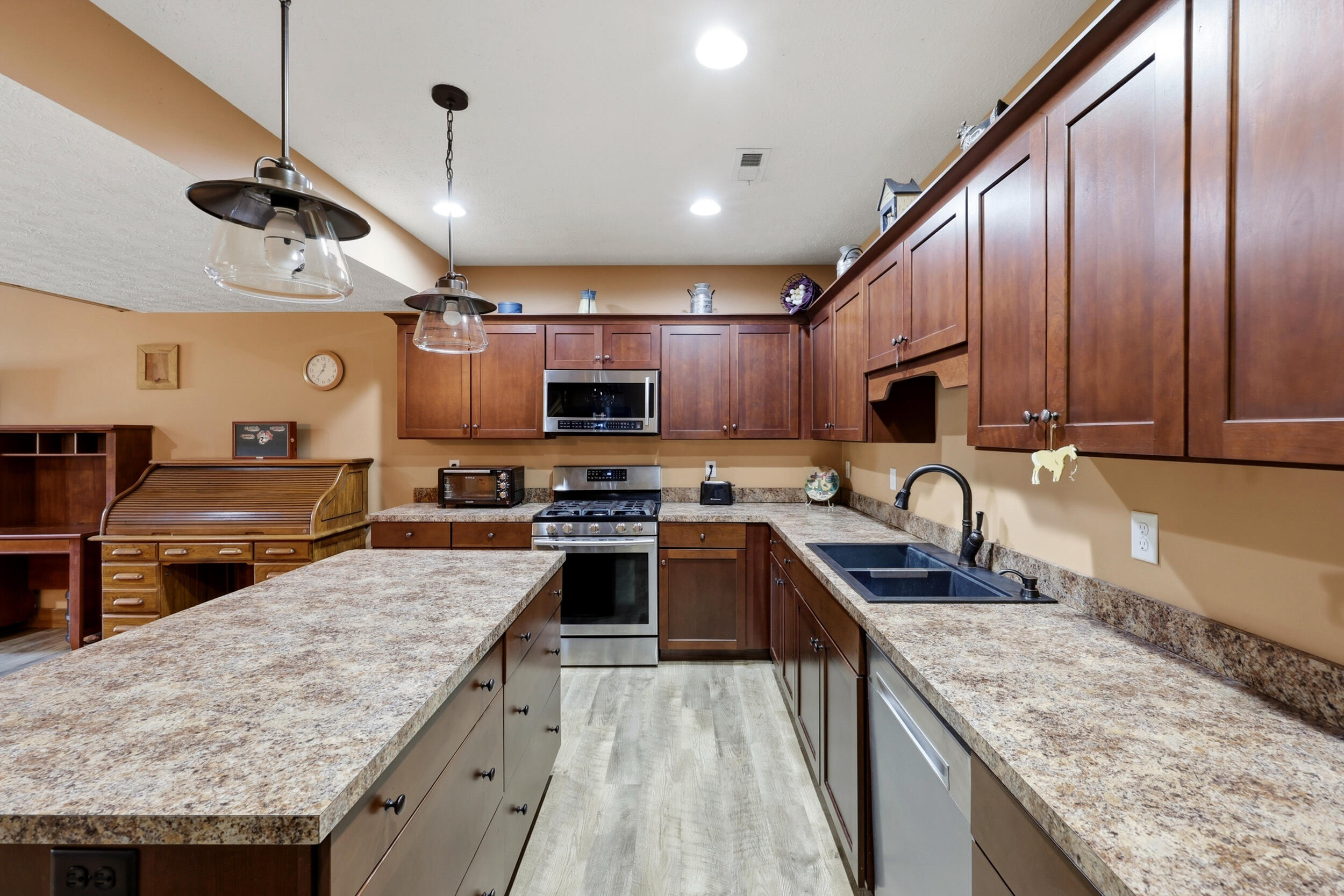 1010 Redwing Way Property Photo 26