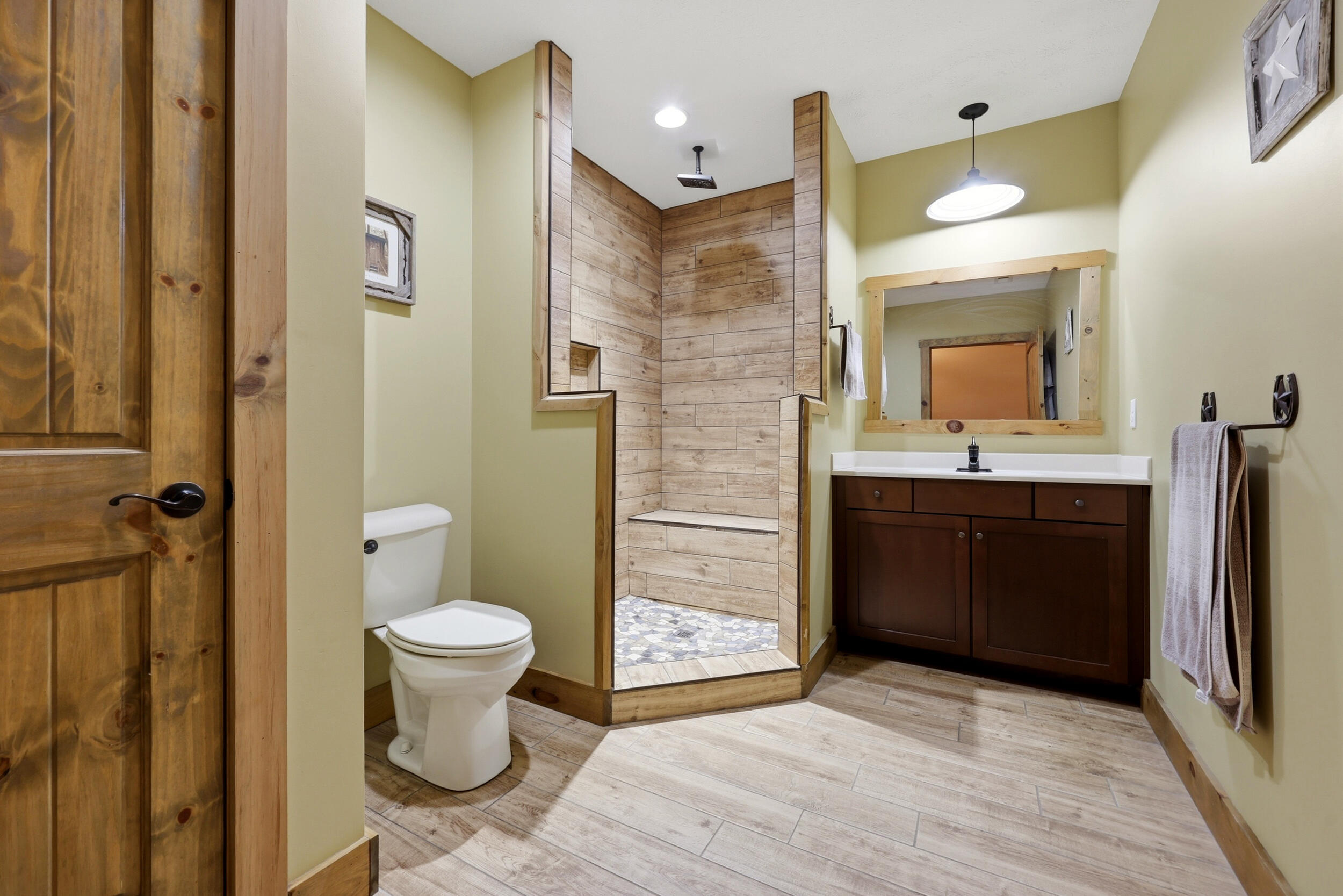1010 Redwing Way Property Photo 33