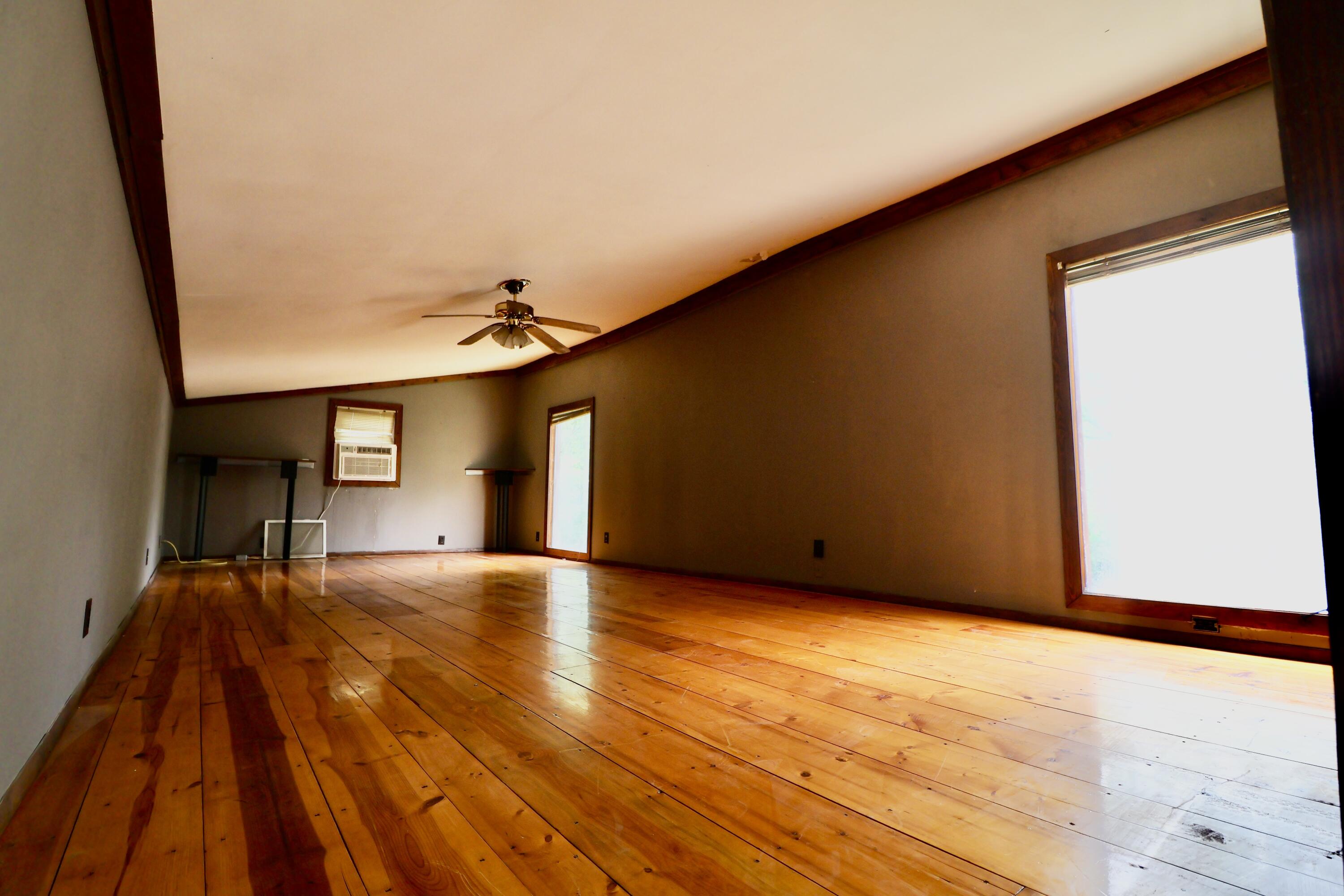 124 Dustin Road Property Photo 12