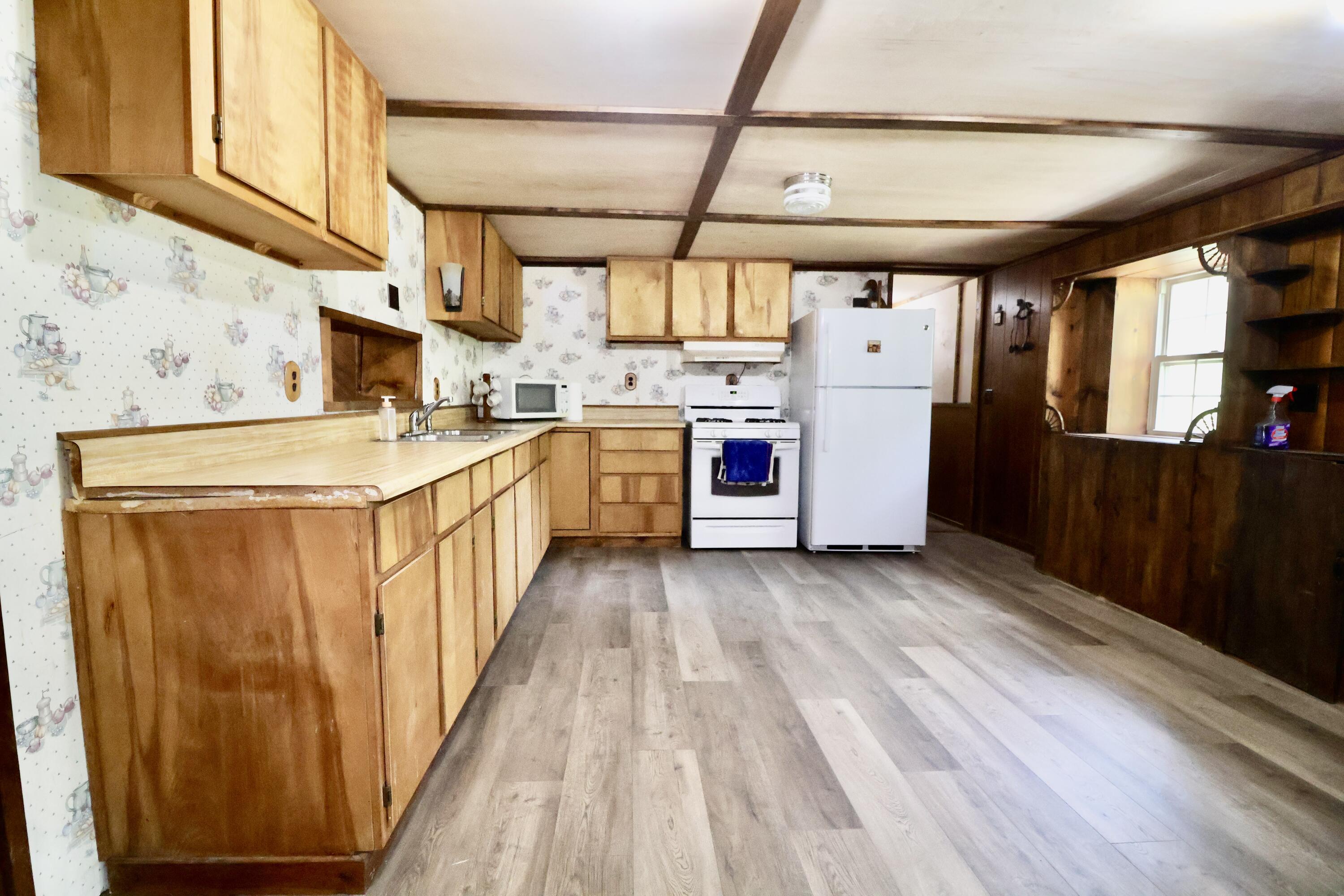 124 Dustin Road Property Photo 14