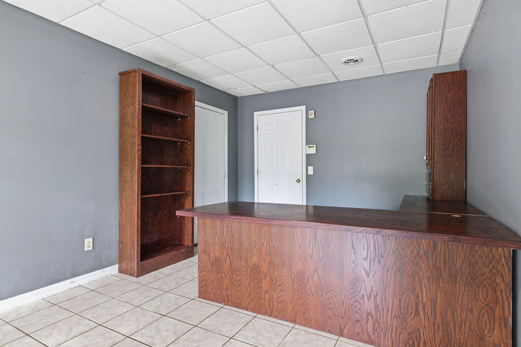 97 Camelot Drive Property Photo 20