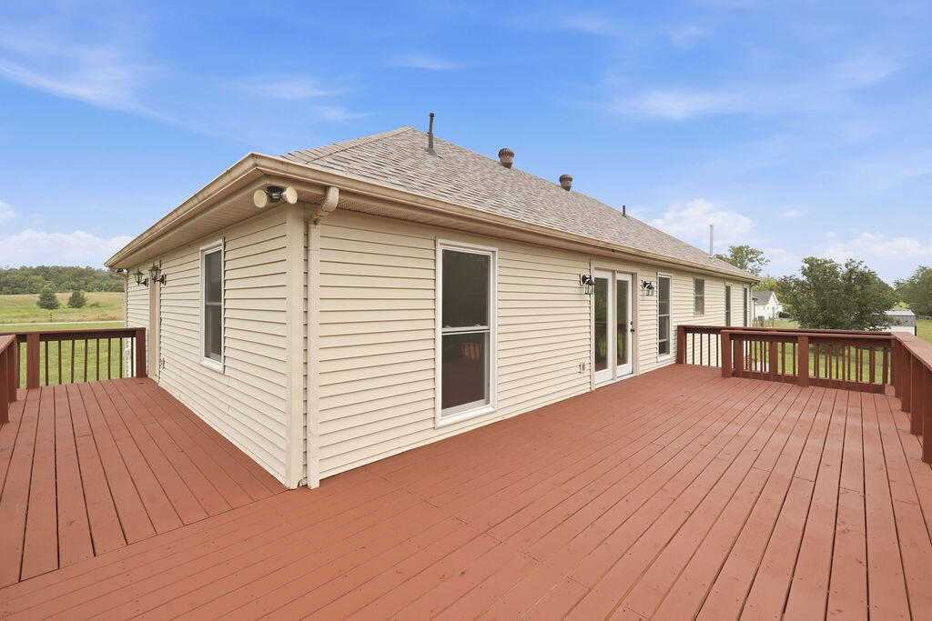 97 Camelot Drive Property Photo 25