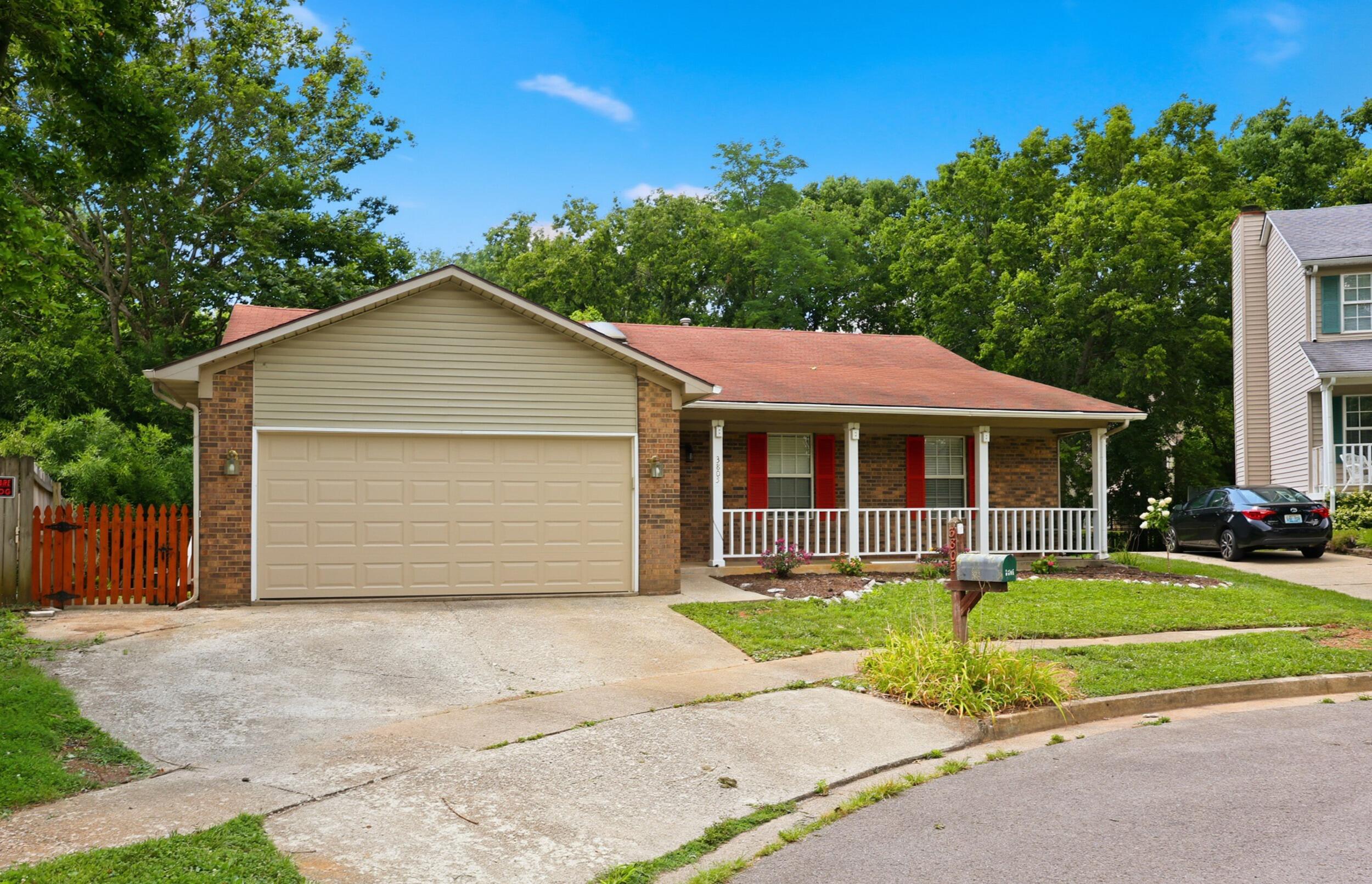 3805 Brookdale Circle Property Photo 1