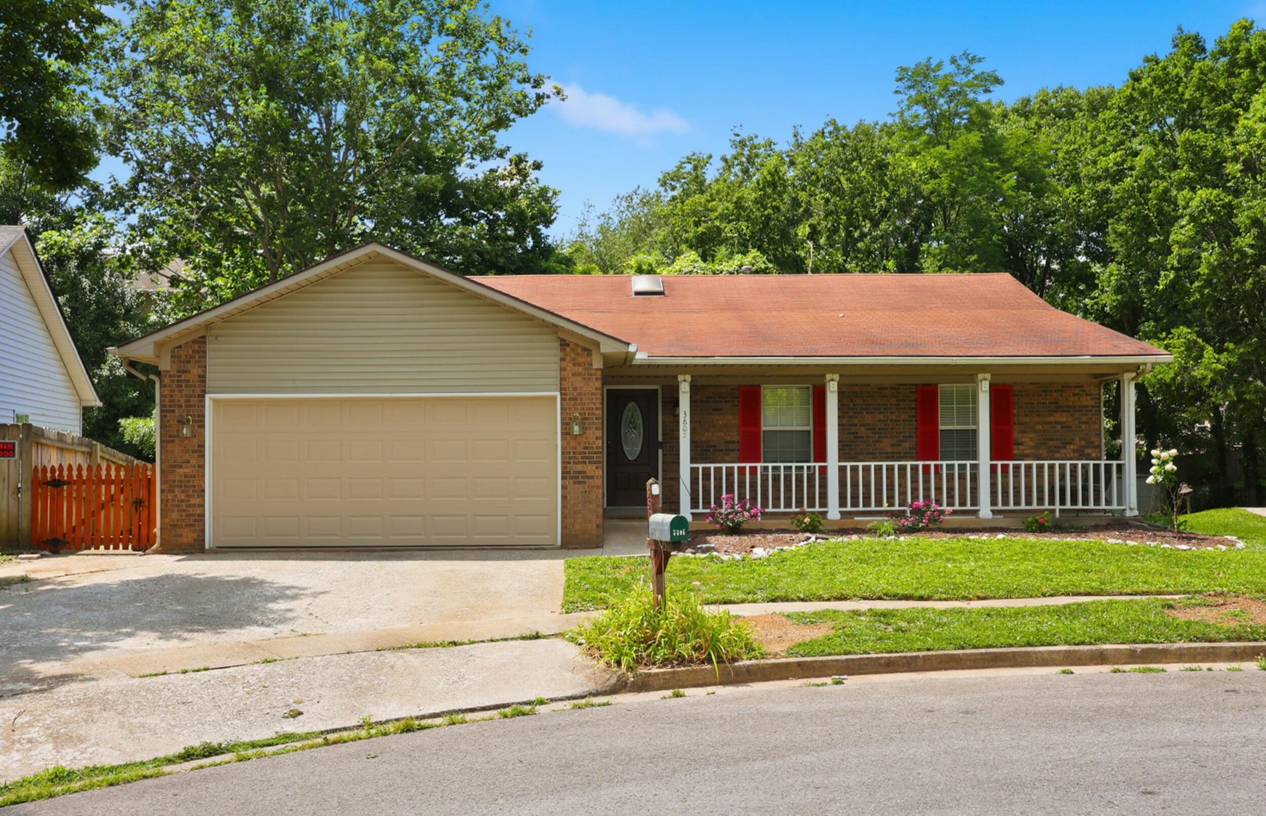 3805 Brookdale Circle Property Photo 2